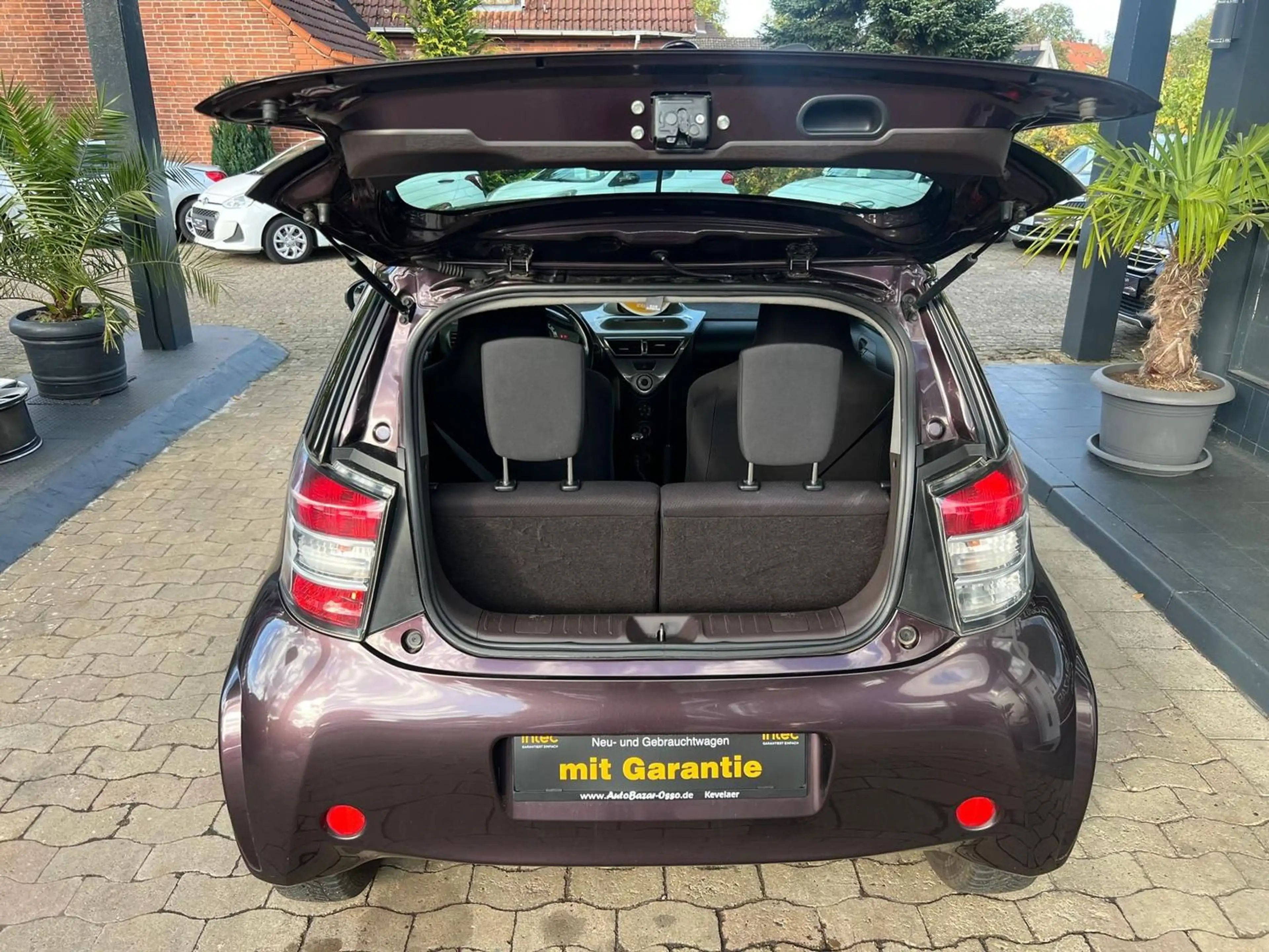 Toyota iQ Basis 1.0 VVT-i * 2.Hand* TÜV Neu* — photo 10