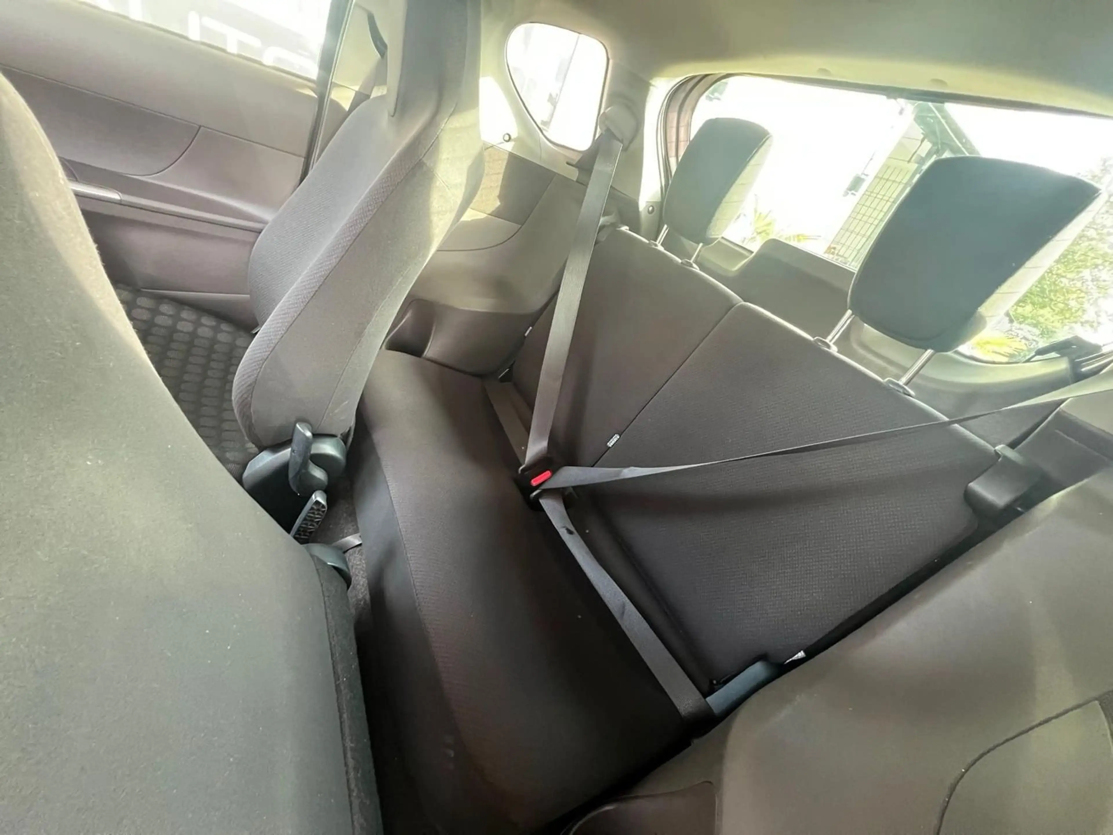 Toyota iQ Basis 1.0 VVT-i * 2.Hand* TÜV Neu* — photo 19