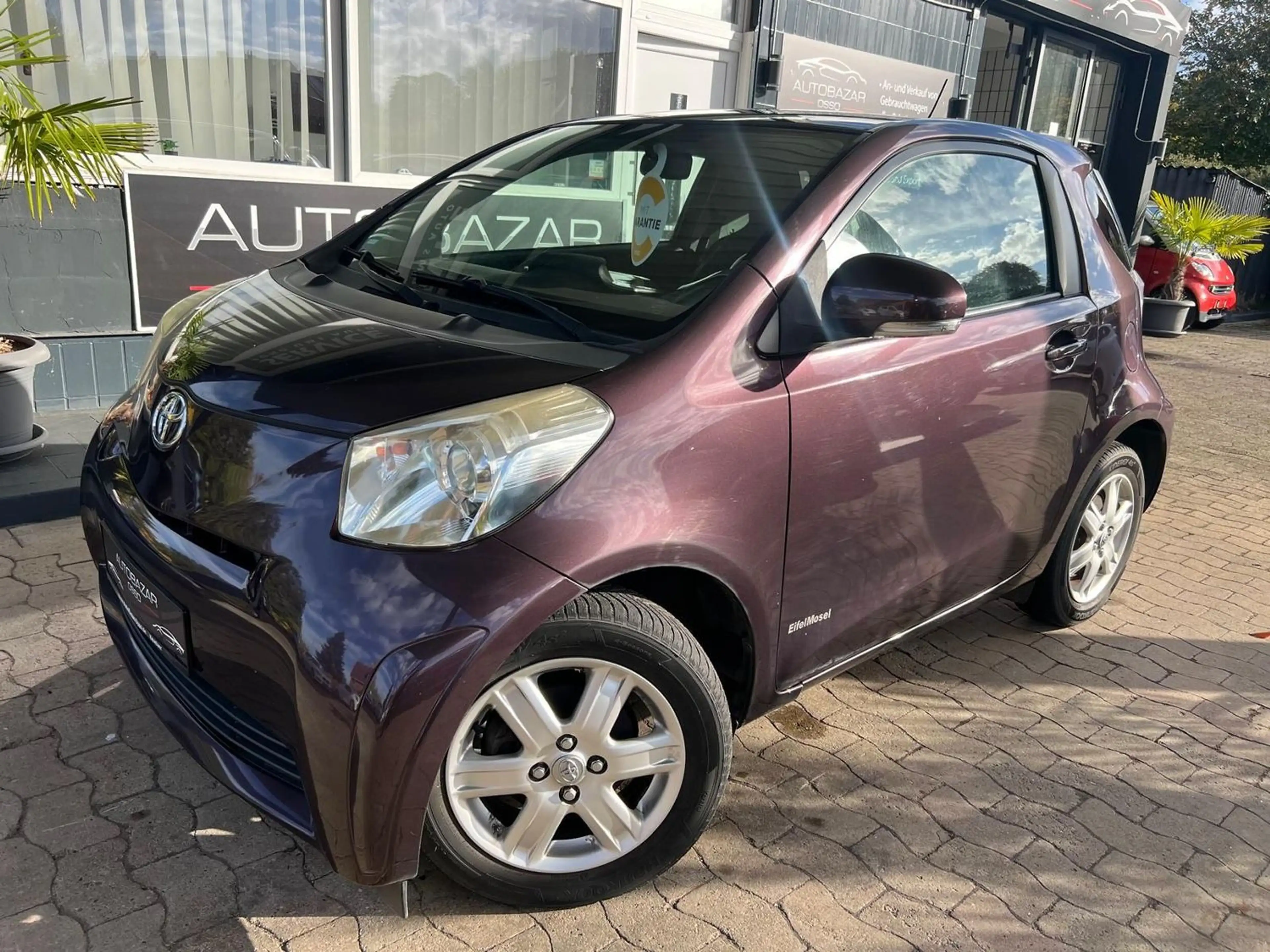 Toyota iQ Basis 1.0 VVT-i * 2.Hand* TÜV Neu*