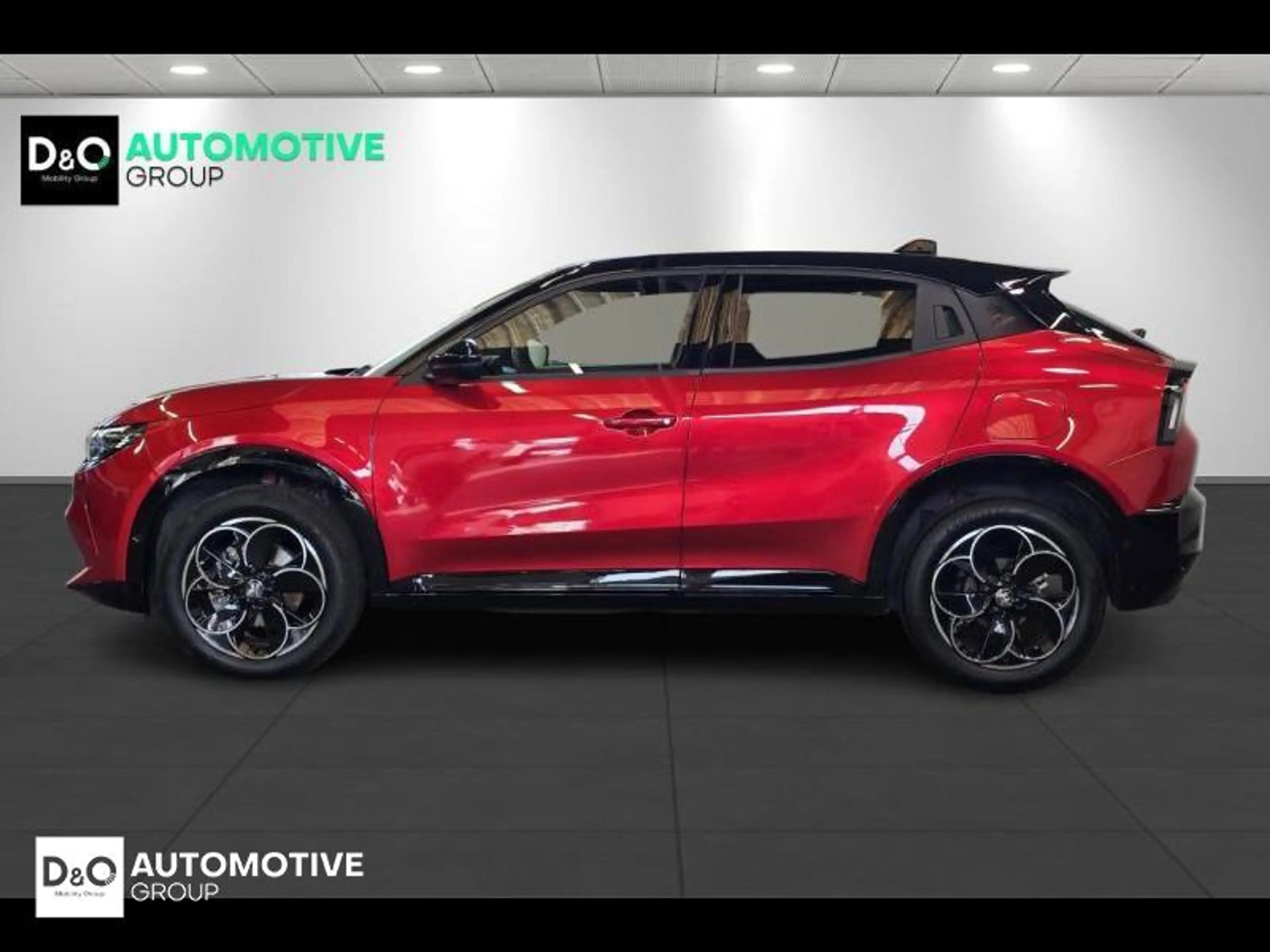 Alfa Romeo Junior ibrida camera gps — photo 6