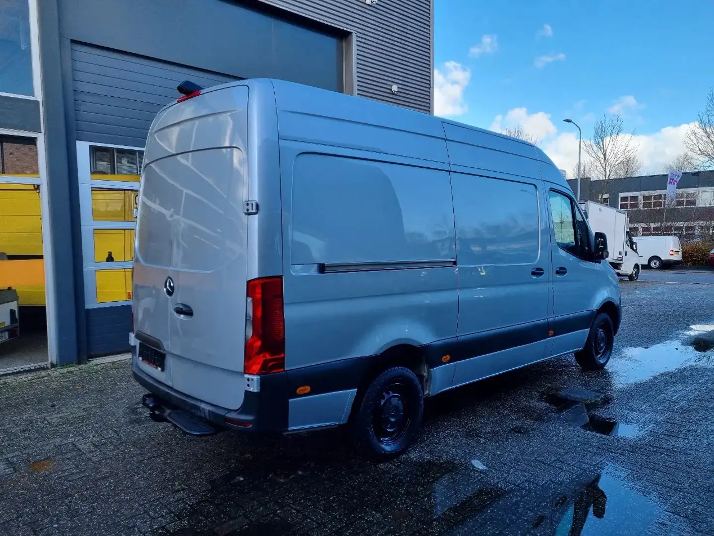 Mercedes-Benz Sprinter 316 CDI L2H2 2.2 CDI RWD Euro 6C Grau - 2
