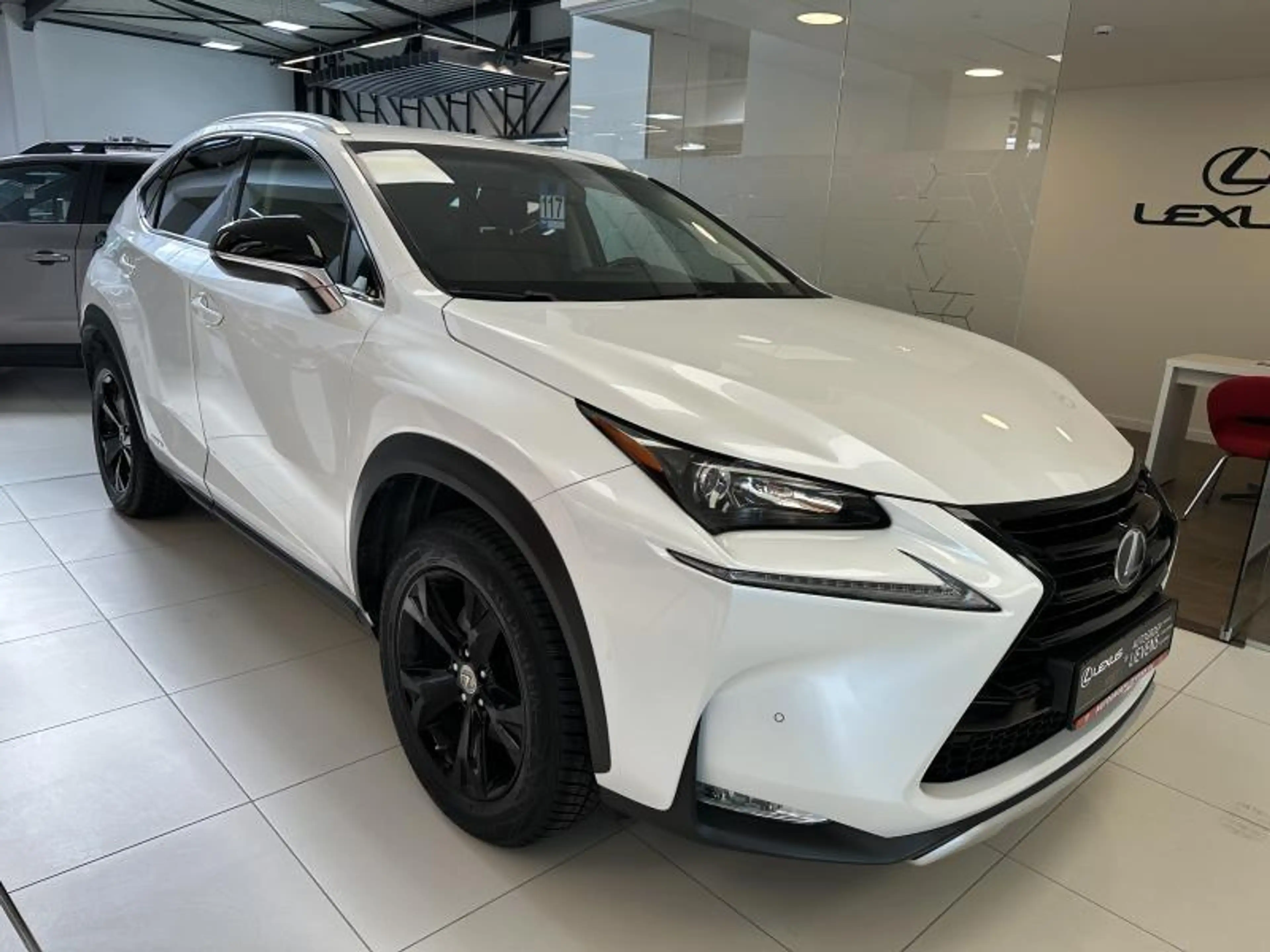 Lexus NX 300h 2.5 HYB EXECUTIVE — photo 3