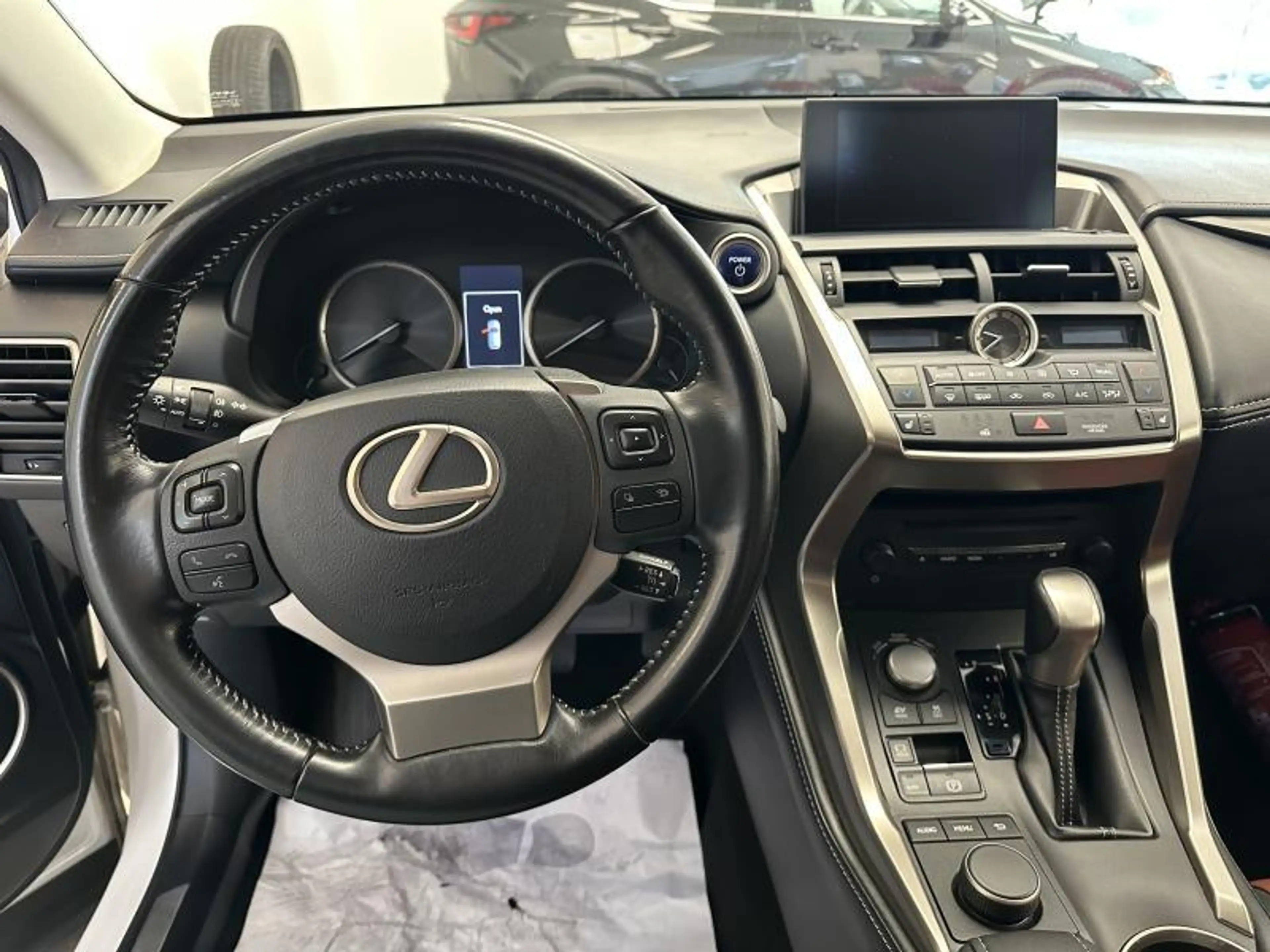 Lexus NX 300h 2.5 HYB EXECUTIVE — photo 11