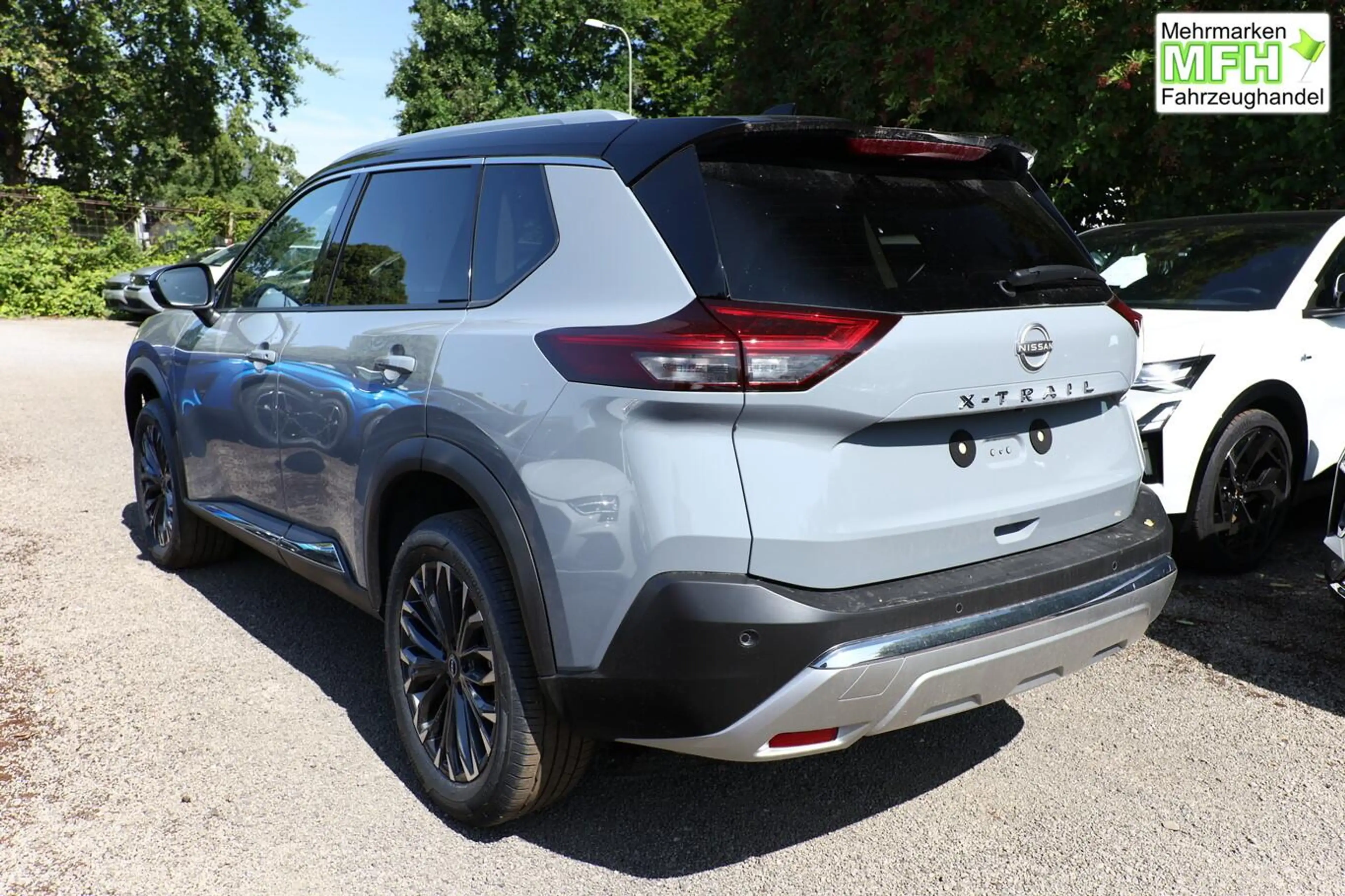 Nissan X-Trail Tekna Pano 4xSHZ HUD PrivG LED 360° Nav 120 kW ... — photo 3