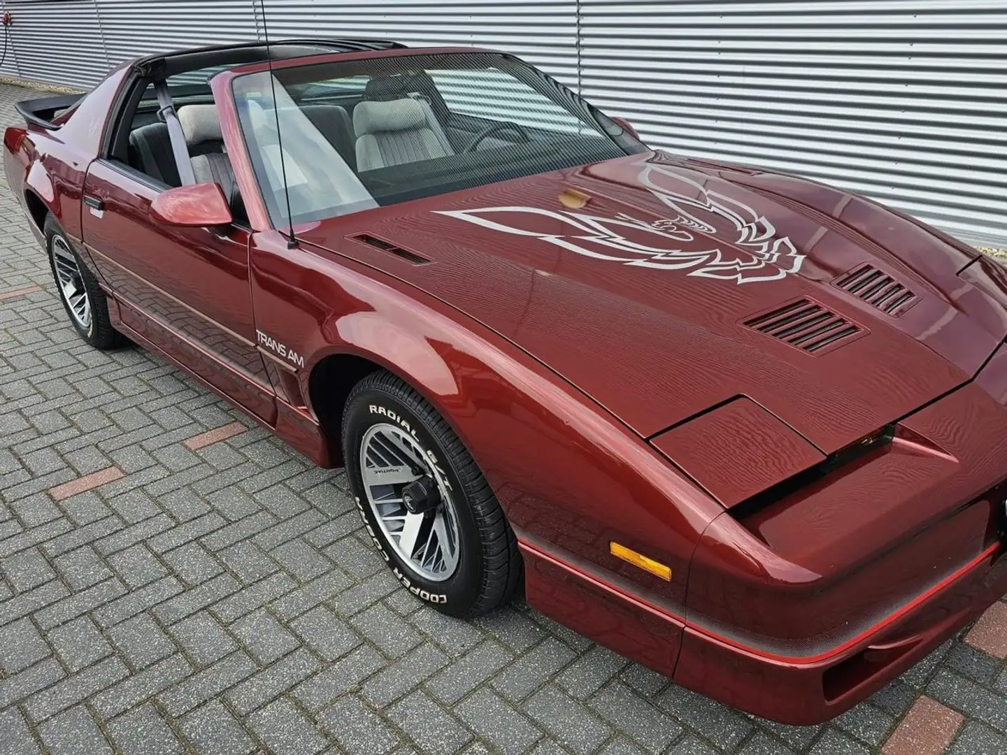 Pontiac Firebird Roşu - 1