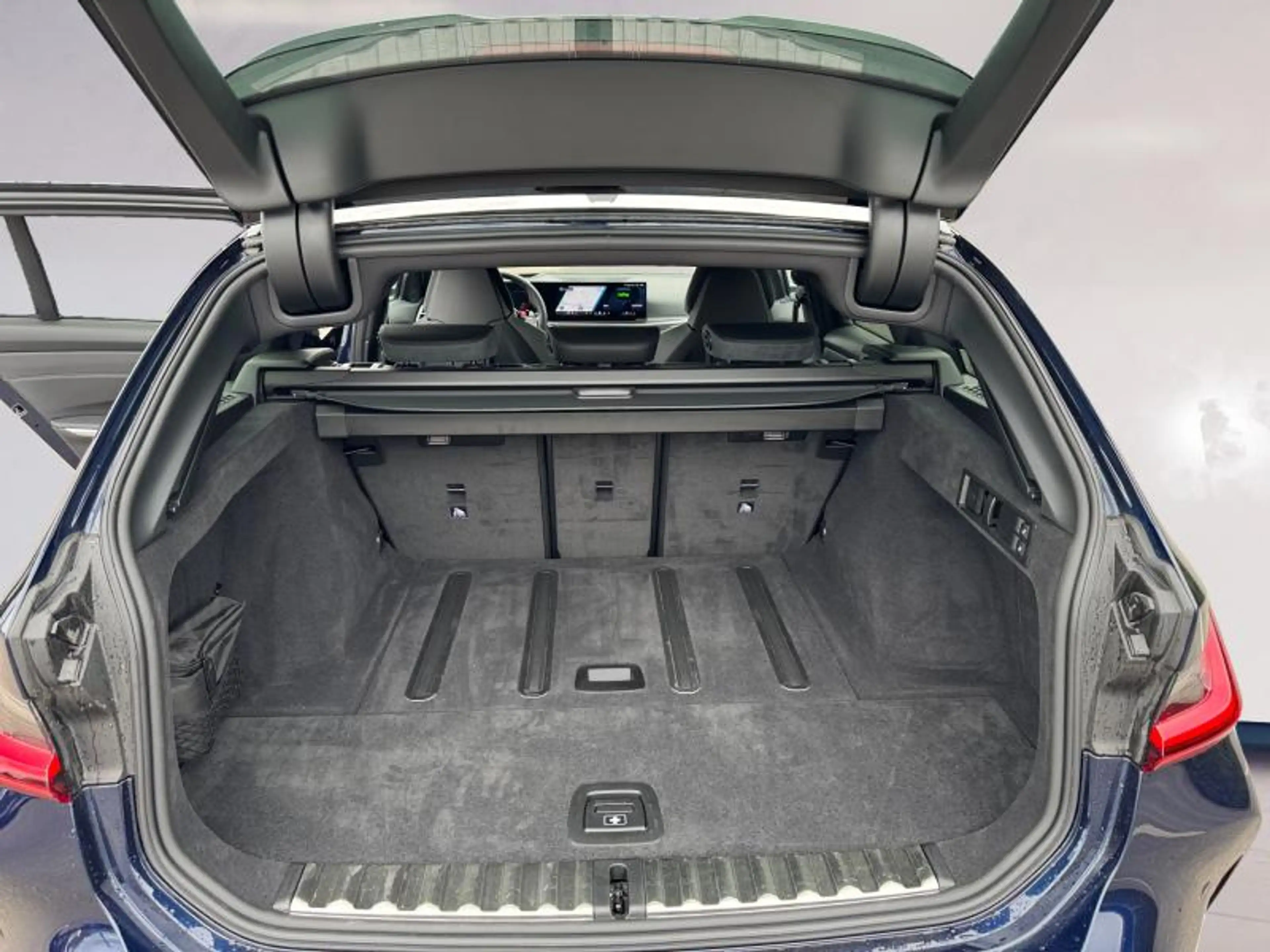 BMW M3 M3 Competition xDrive Touring — photo 10