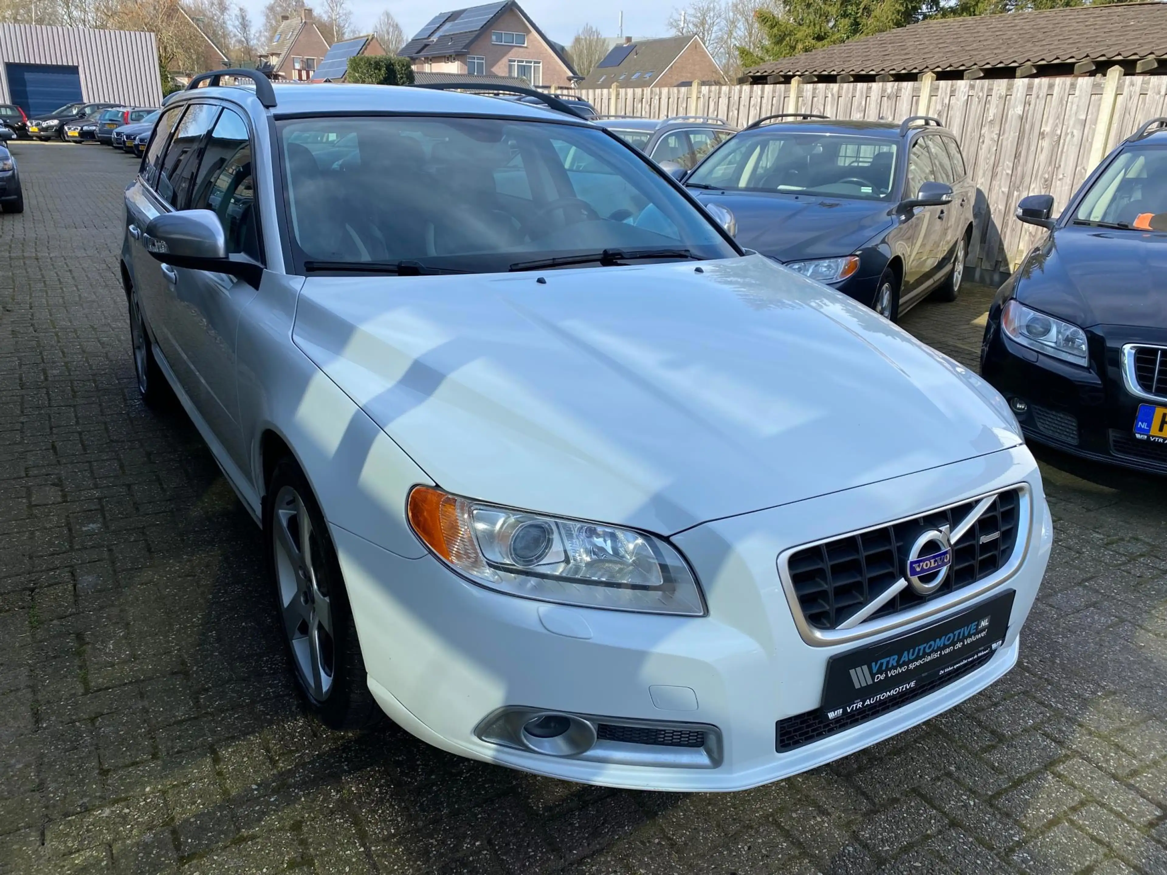 Volvo V70 2.5FT R-Design 230PK LEER / XENON / PDC / ECC — photo 6