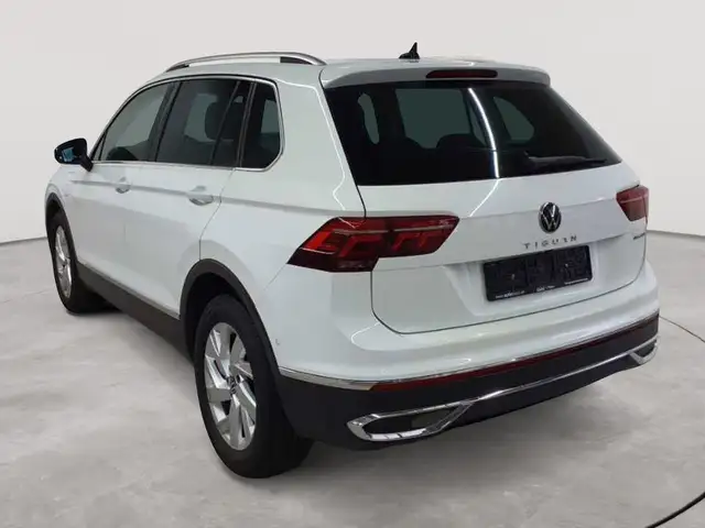 Volkswagen Tiguan view 5