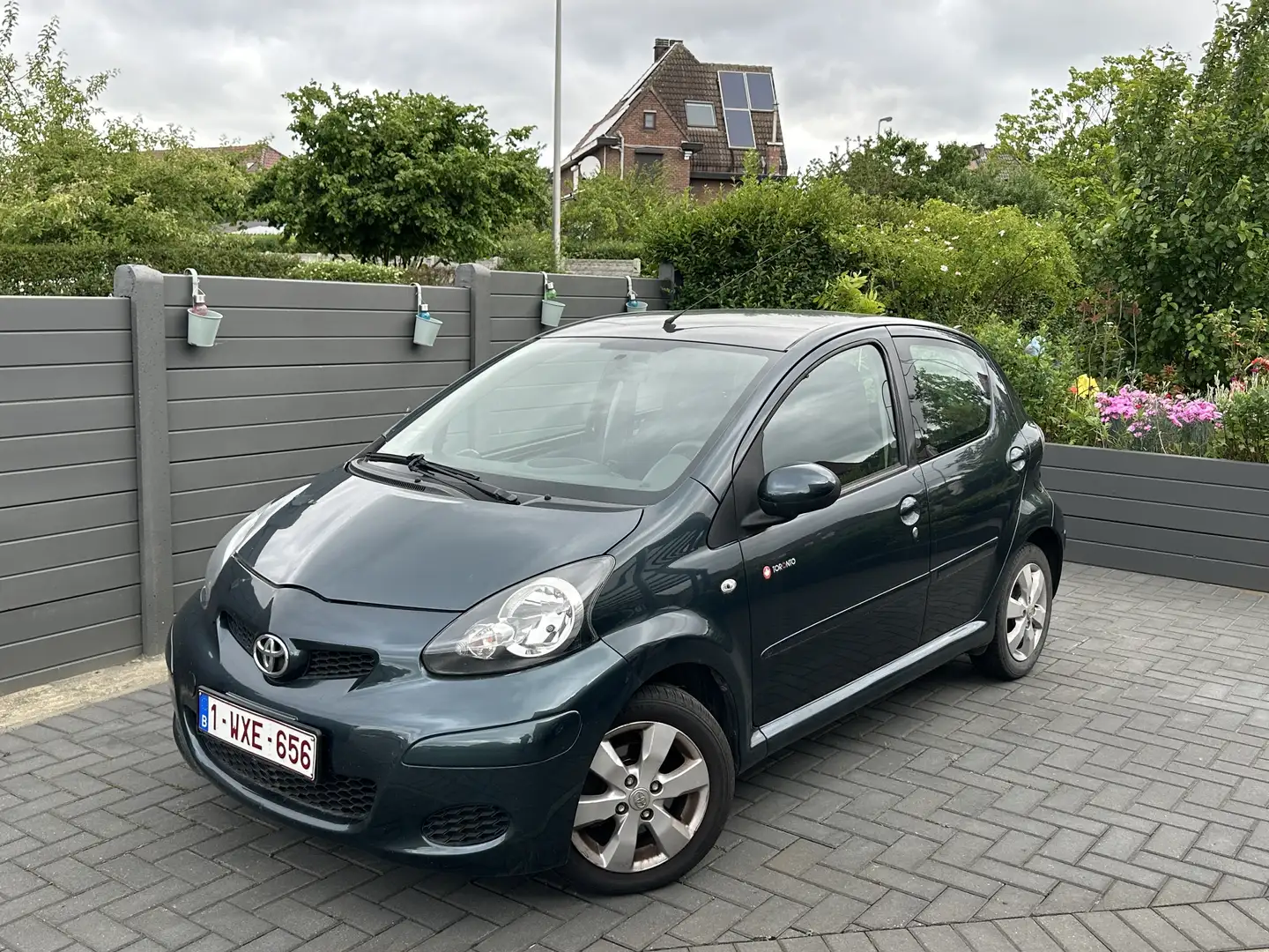Toyota Aygo 1.0BENZINE AIRCO BELGISCHE WAGEN MET CARPASS - 1