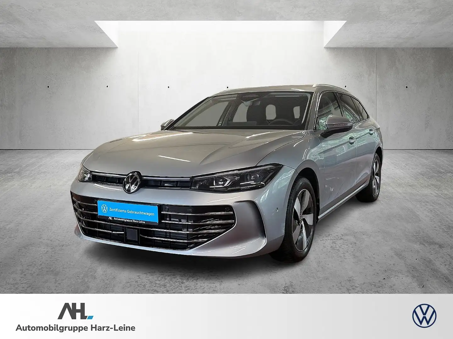 Volkswagen Passat Variant 2.0 TDI Elegance DSG Matrix Navi ACC AHK HuD Silber - 1
