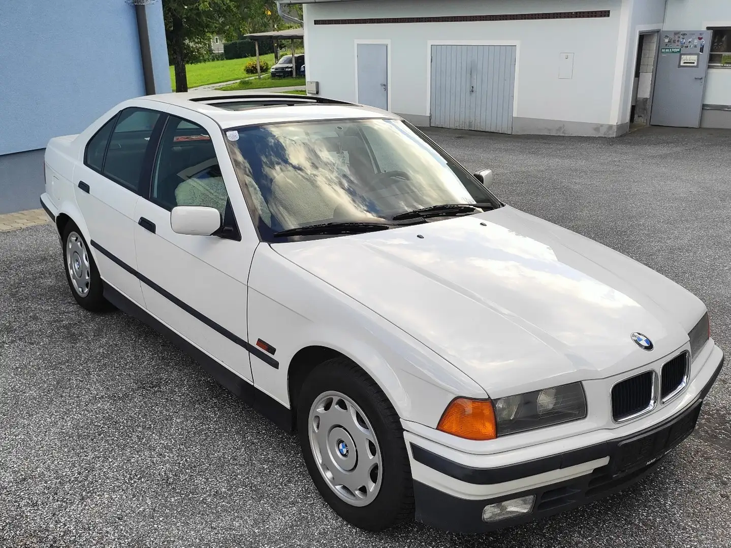 BMW 318 318i Weiß - 1