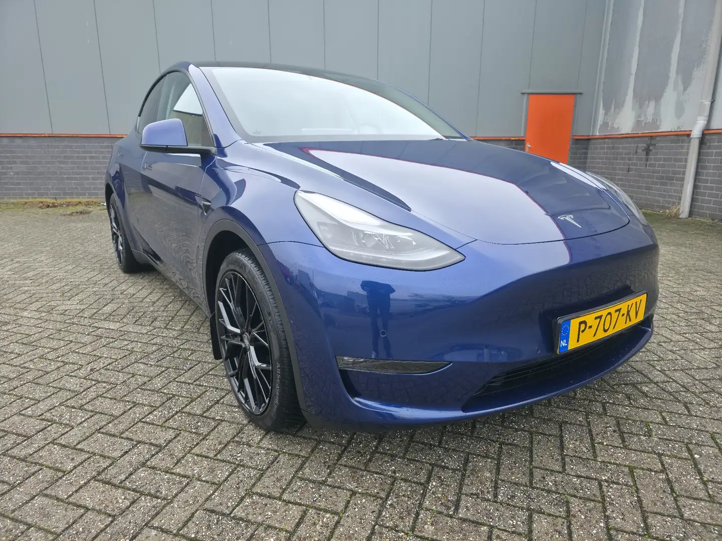 Tesla Model Y Long Range AWD 75kWh Blauw - 1