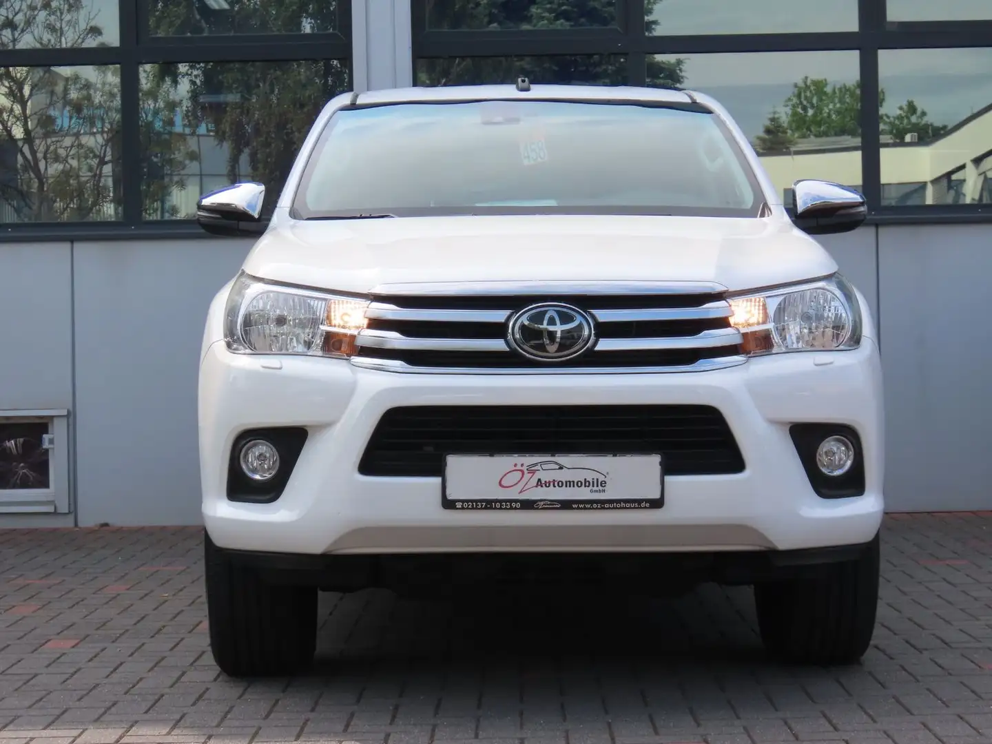 Toyota Hilux 2.4 D-4D-F Double Cab 4x4 Euro 6 Weiß - 2