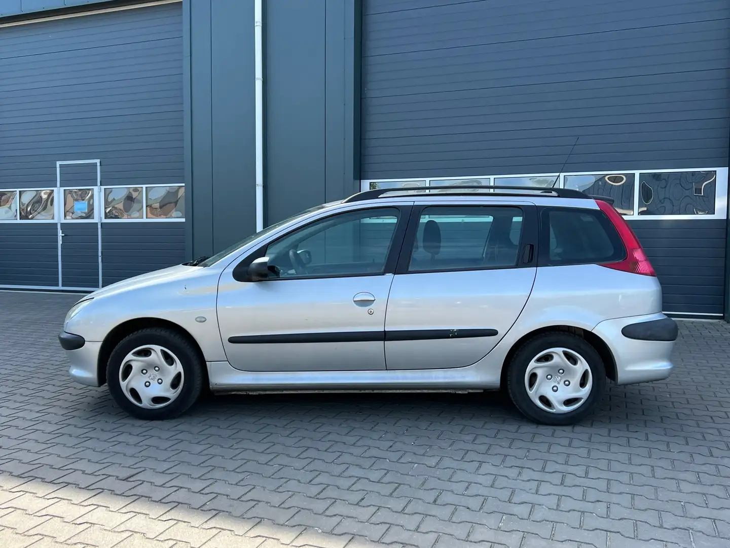 Peugeot 206 SW 1.4 X-line Grijs - 2
