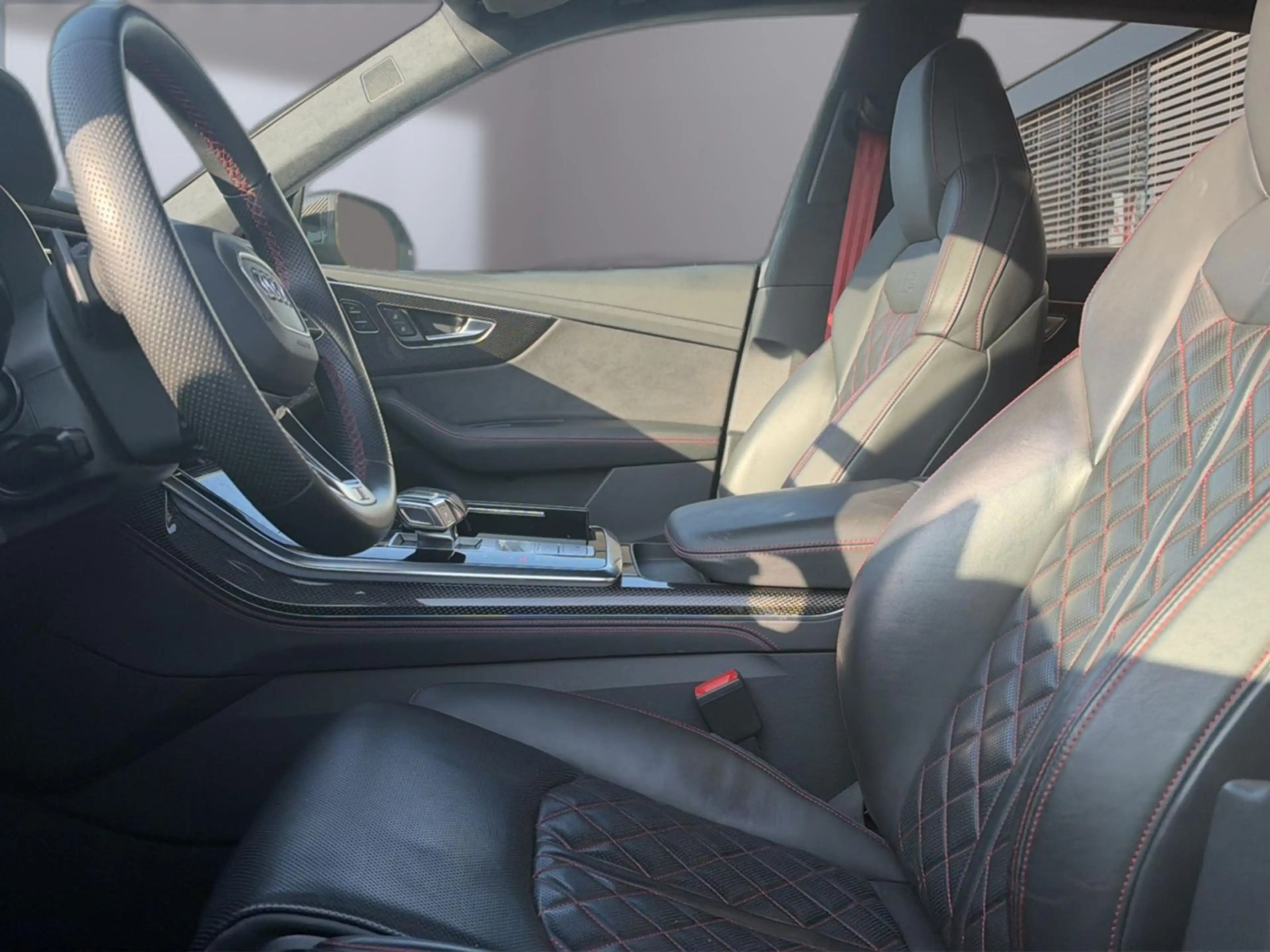 Audi SQ8 4.0 TFSI quattro tiptronic competition plus — photo 10