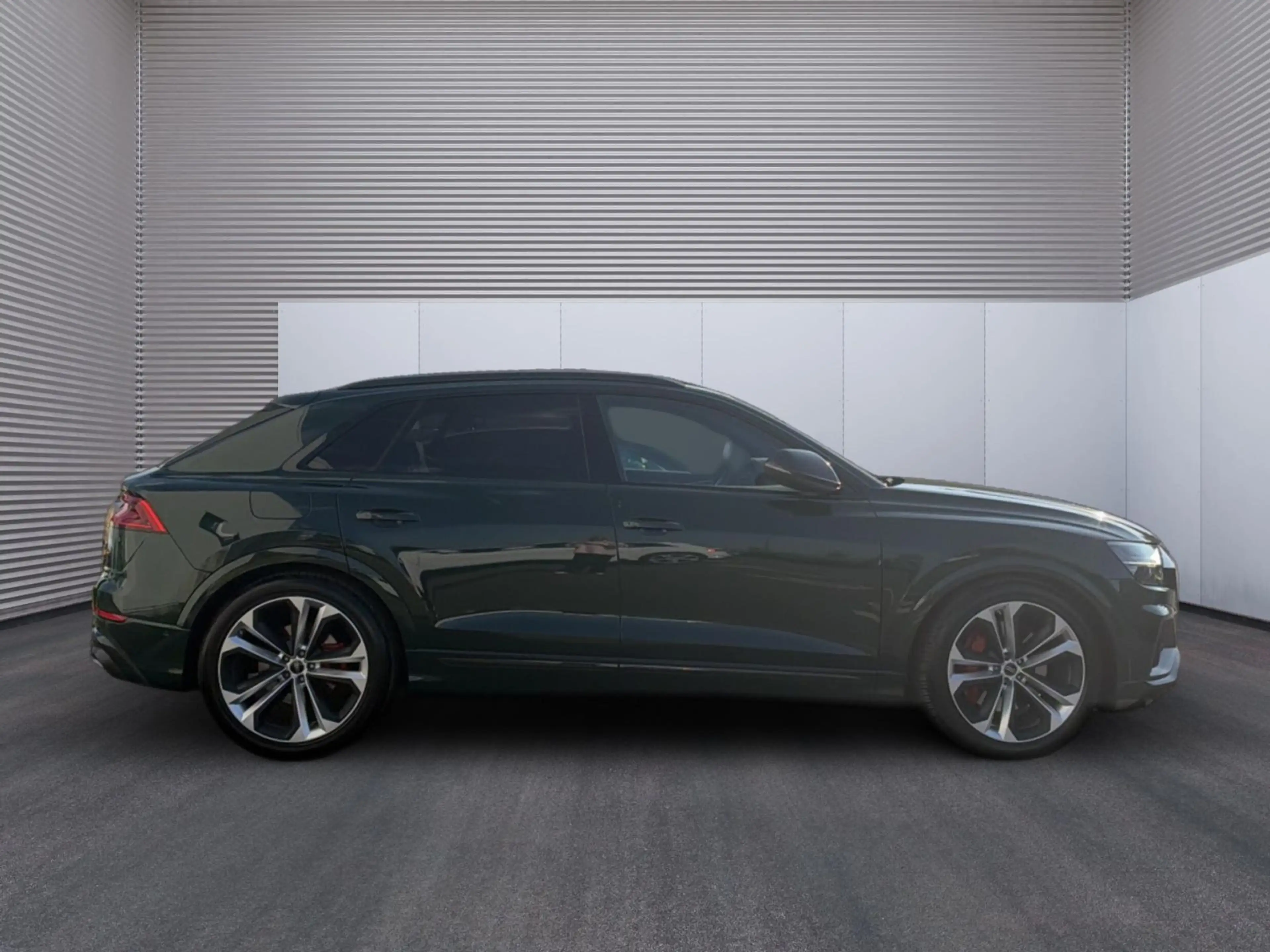 Audi SQ8 4.0 TFSI quattro tiptronic competition plus — photo 4