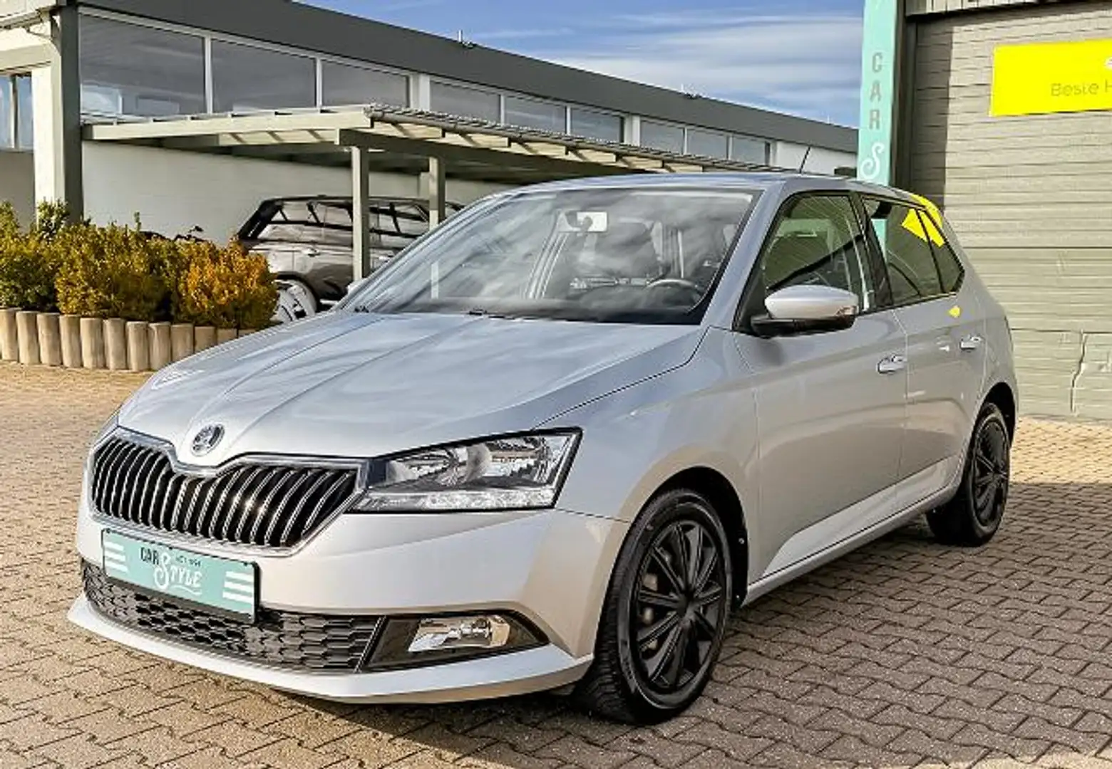 Skoda Fabia 1.0 TSI Cool Plus OPF.Klima.Bluetooth.SHZ Silber - 1