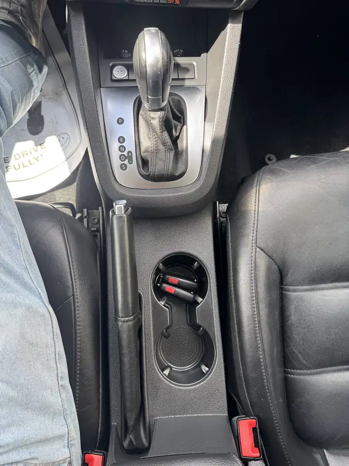Volkswagen Jetta снимка Volkswagen Jetta