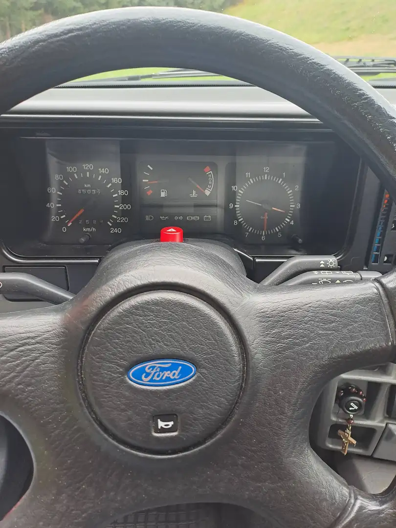 Ford Sierra Sierra CL Rot - 2