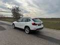 BMW X1 xDrive18d Österreich-Paket Aut. Weiß - thumbnail 3