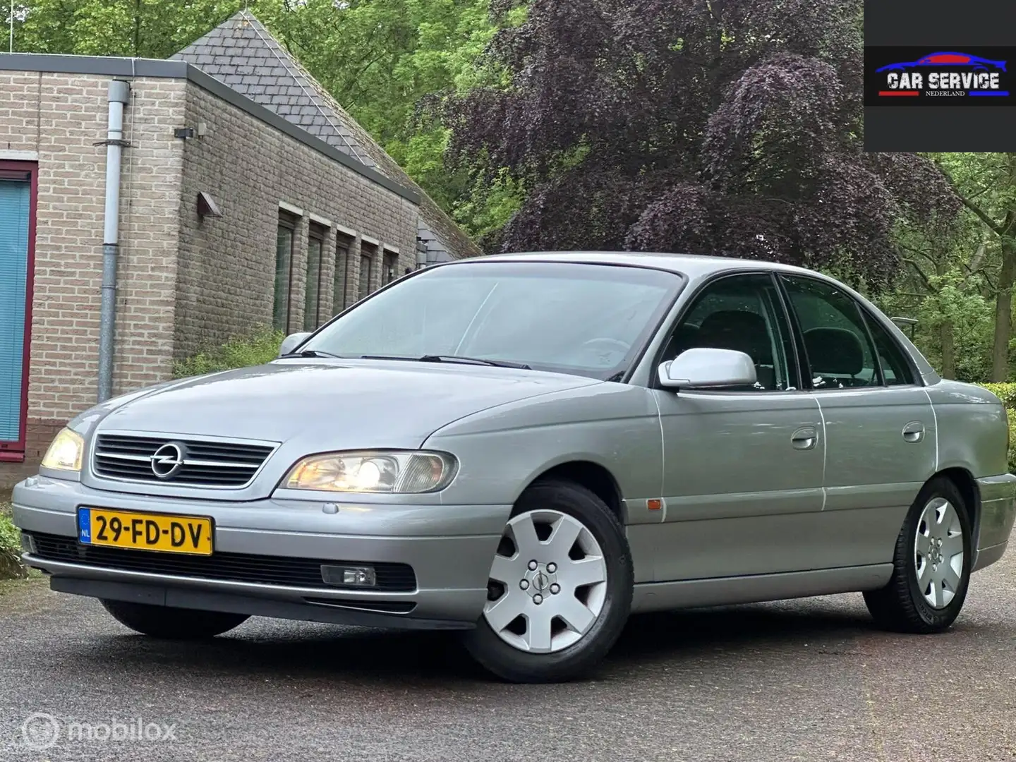 Opel Omega 2.2i-16V Sport/NAP/1e EIG/LMV/TREKHAAK/AUTOMAAT Grau - 1