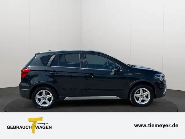 Suzuki SX4 S-Cross view 4