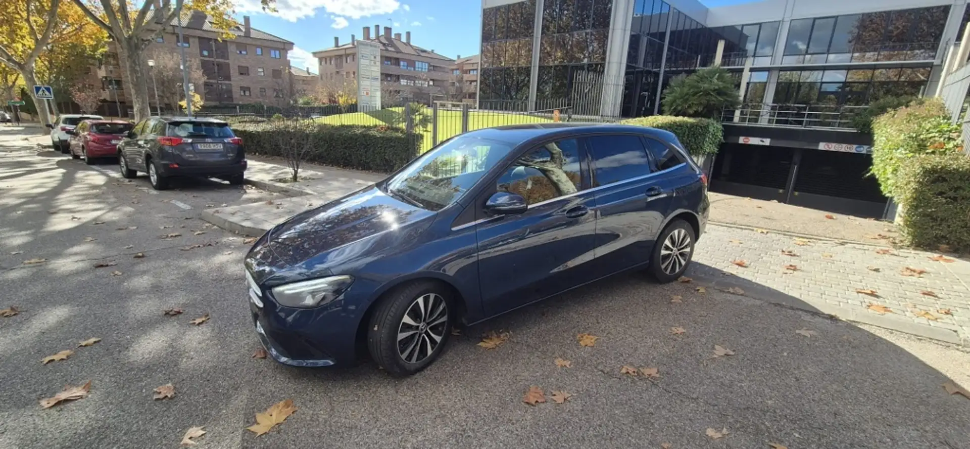 Mercedes-Benz B 250 250e 8G-DCT Azul - 1