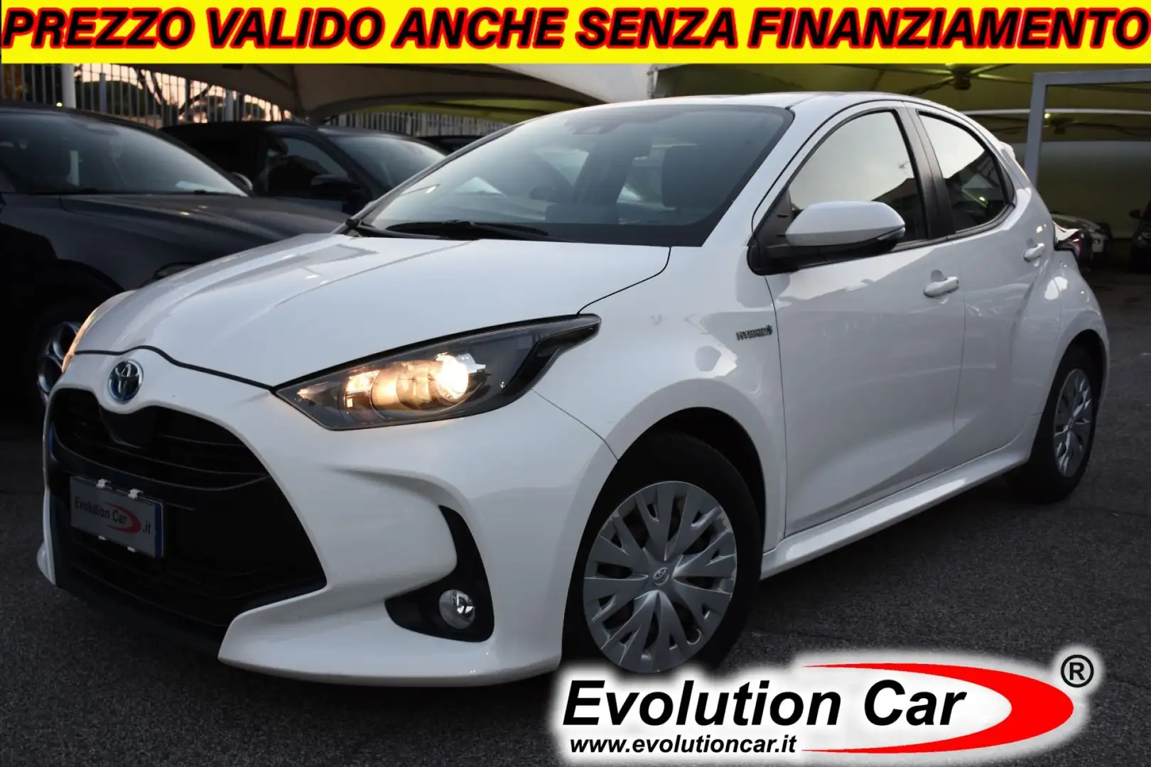 Toyota Yaris 1.5 Hybrid 5 porte Business *MY 21* Bianco - 1