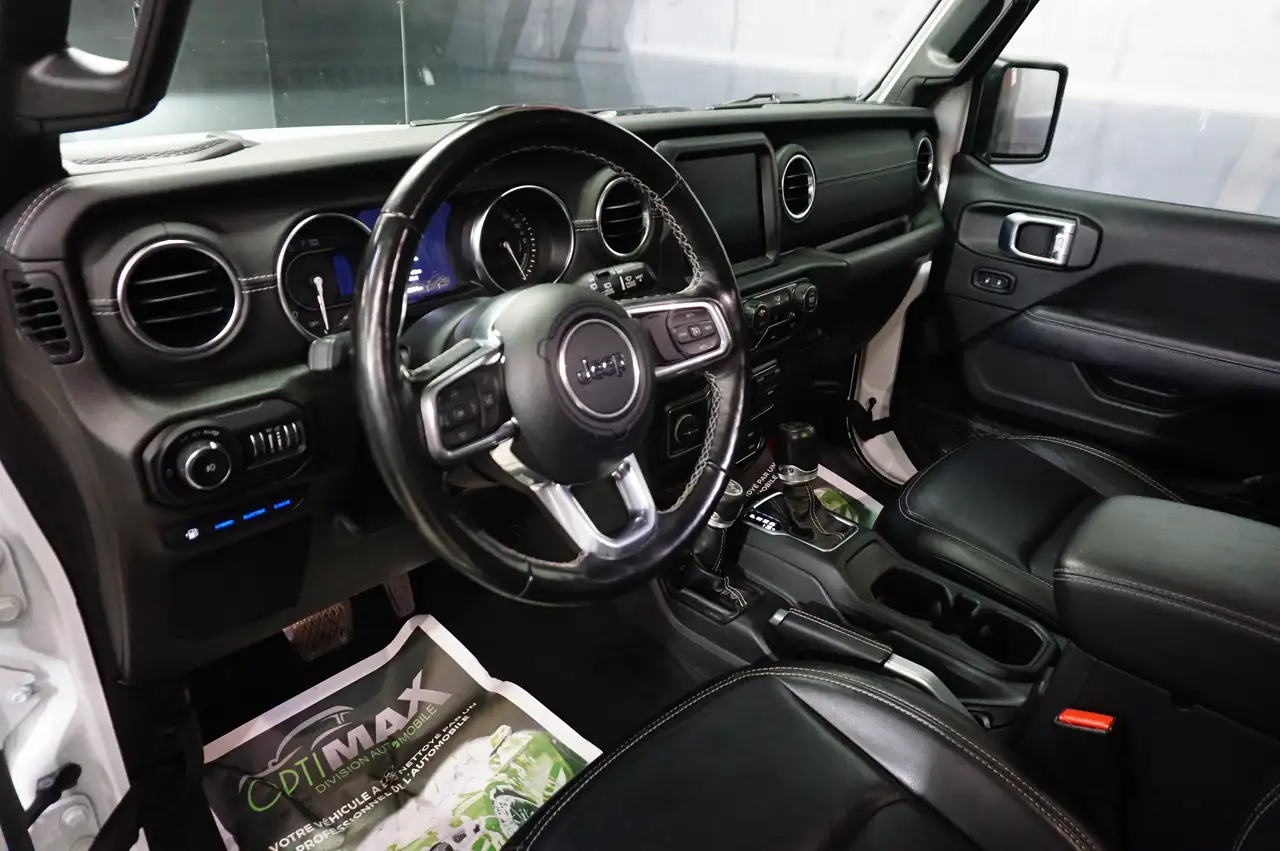Jeep Wrangler снимка Jeep Wrangler