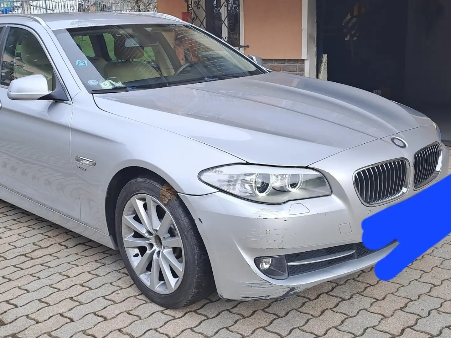 BMW 530 530d Touring xdrive Business auto siva - 2