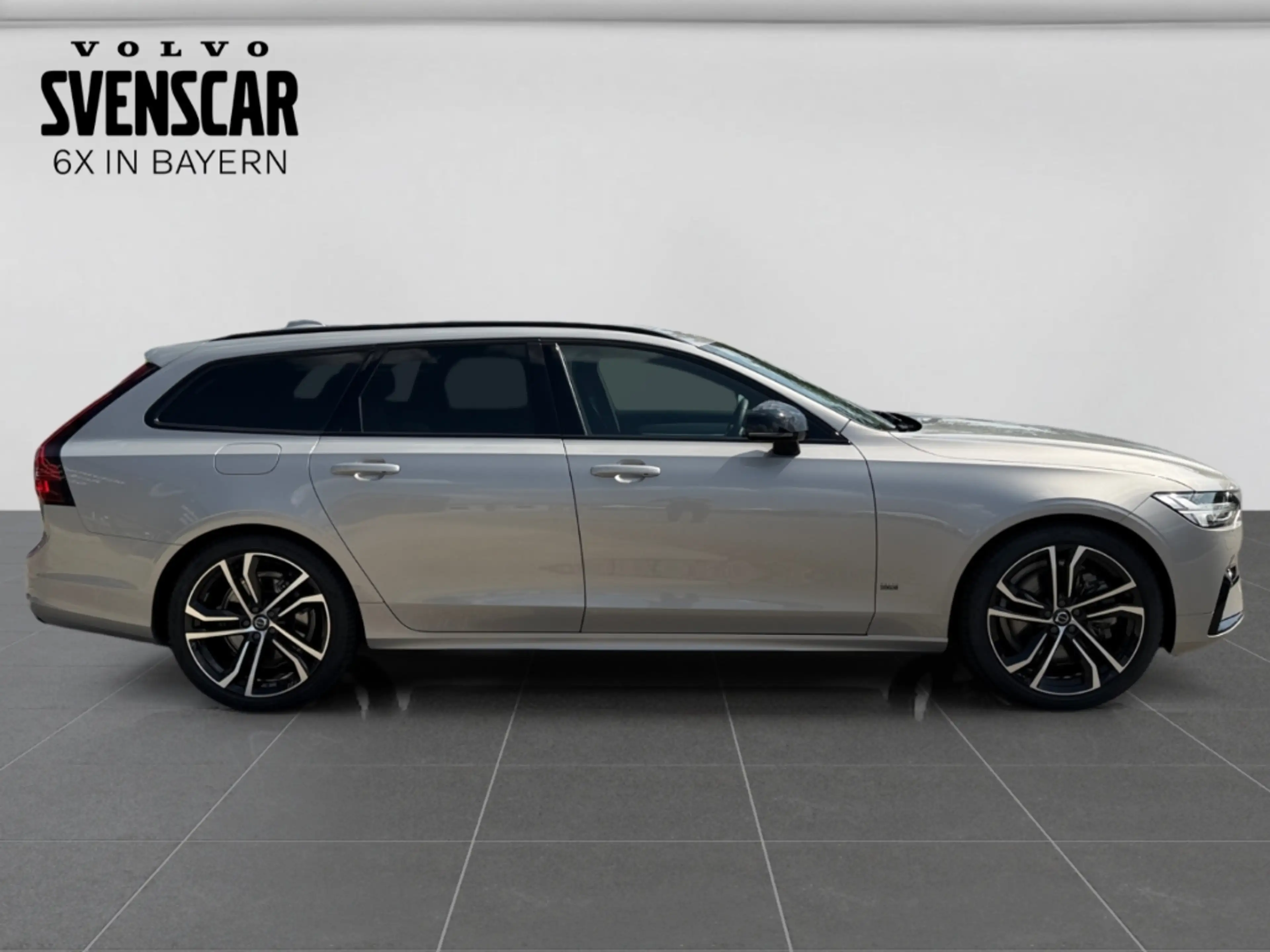 Volvo V90 Ultra Dark Recharge AWD StandHZG HUD Luftfahrwerk — photo 6