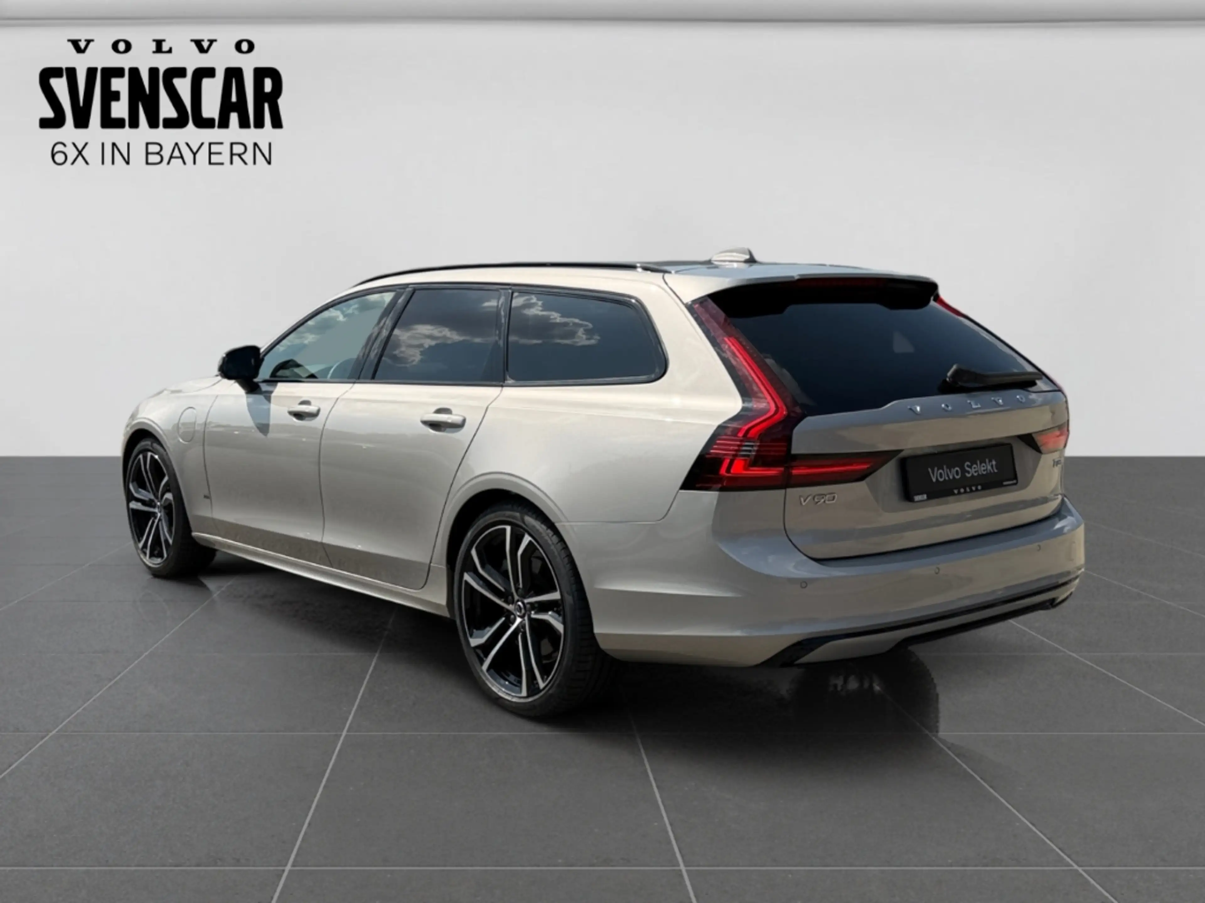 Volvo V90 Ultra Dark Recharge AWD StandHZG HUD Luftfahrwerk — photo 3