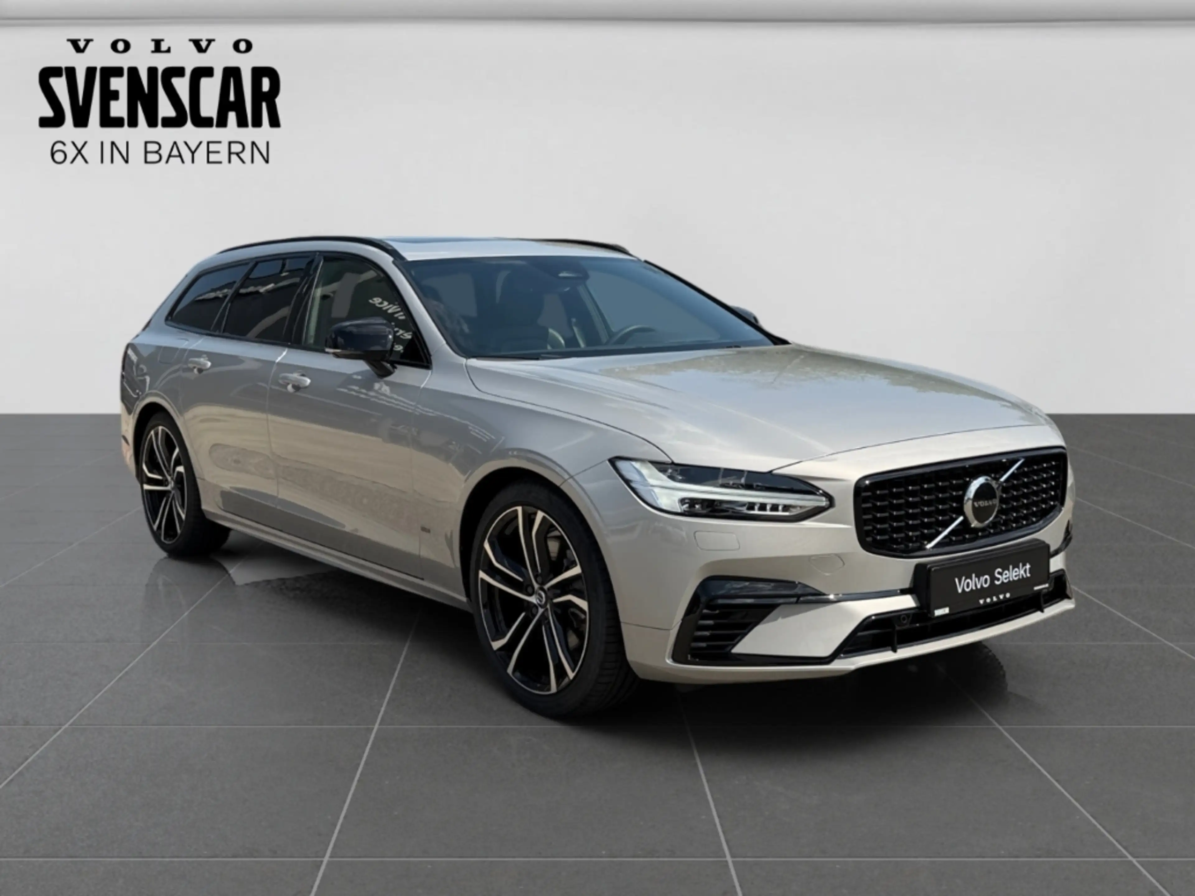 Volvo V90 Ultra Dark Recharge AWD StandHZG HUD Luftfahrwerk — photo 7