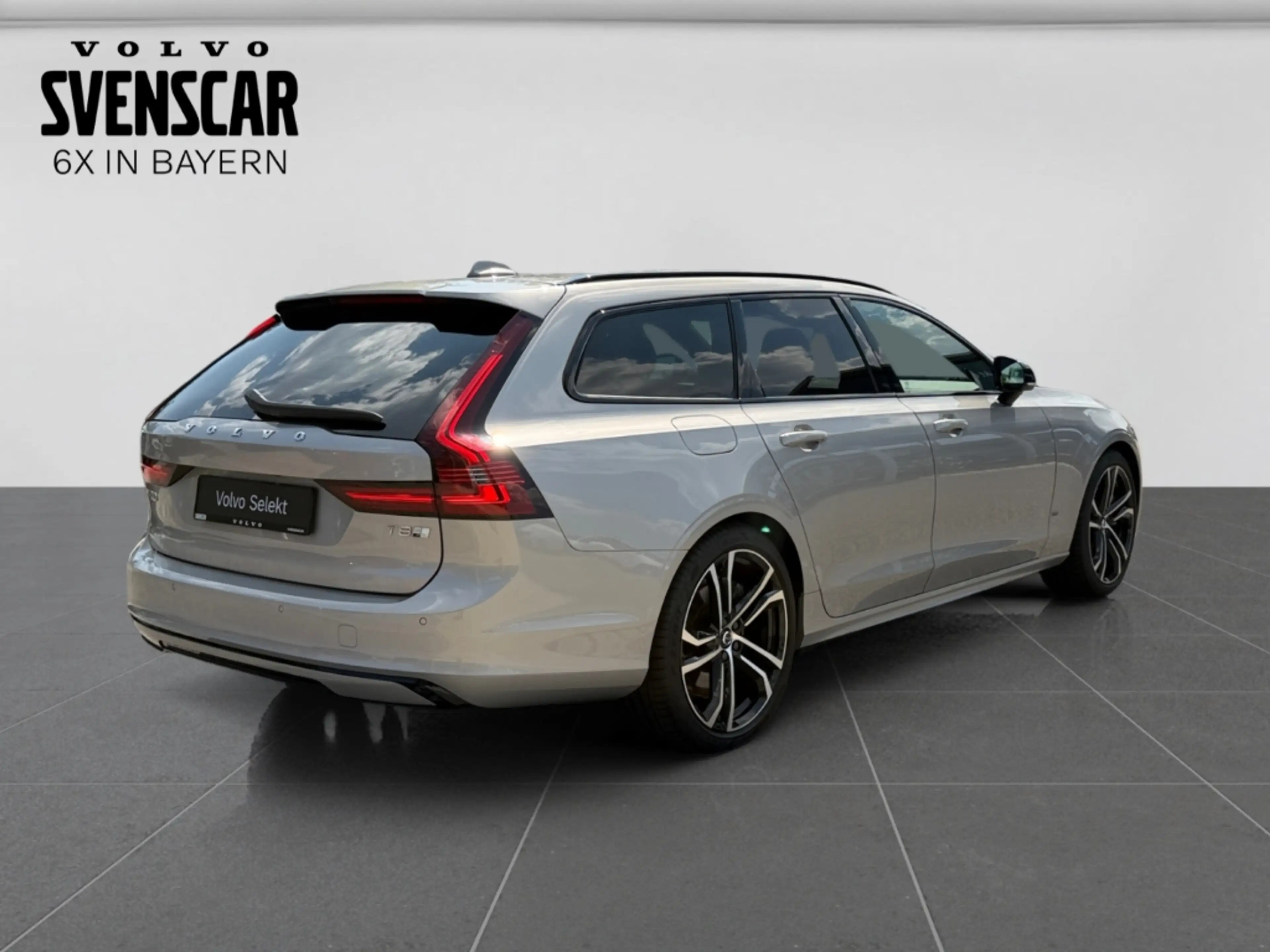 Volvo V90 Ultra Dark Recharge AWD StandHZG HUD Luftfahrwerk — photo 5