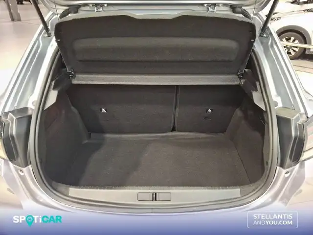 Peugeot 208 view 6
