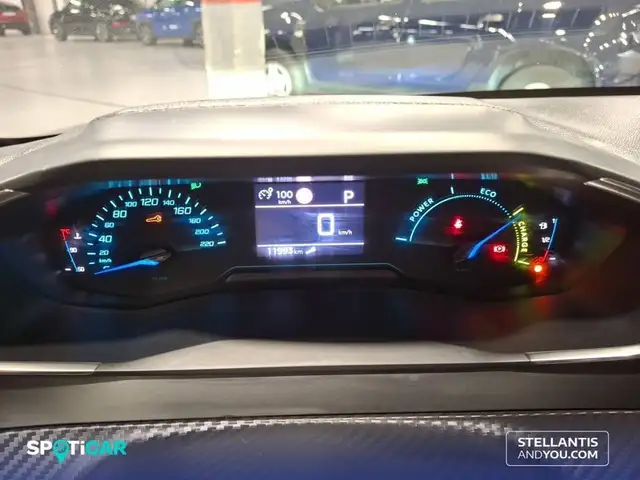 Peugeot 208 view 12