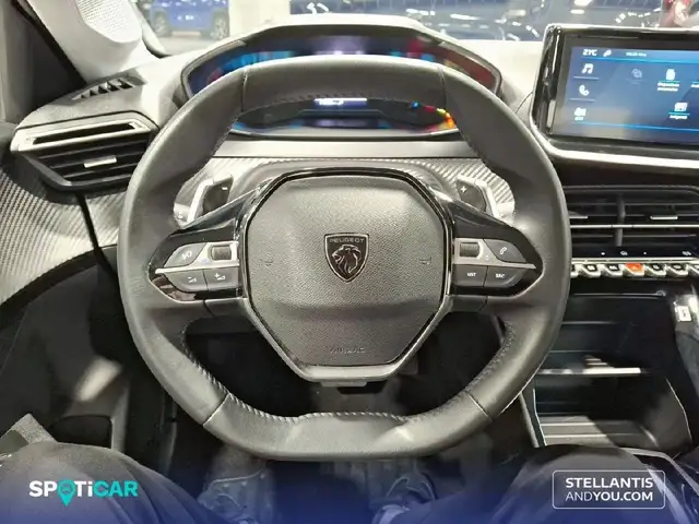Peugeot 208 view 13