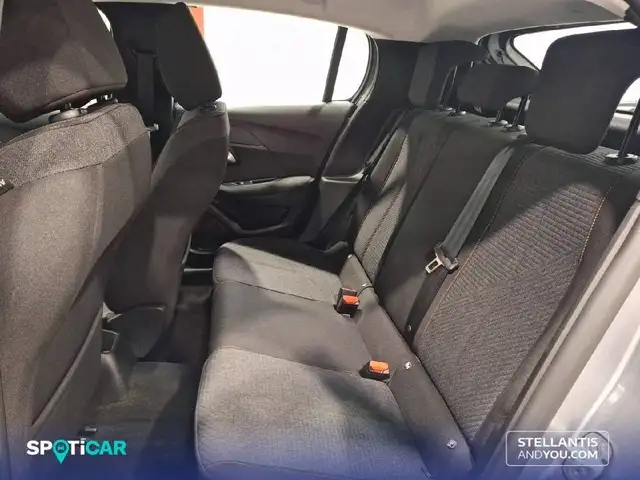 Peugeot 208 view 10