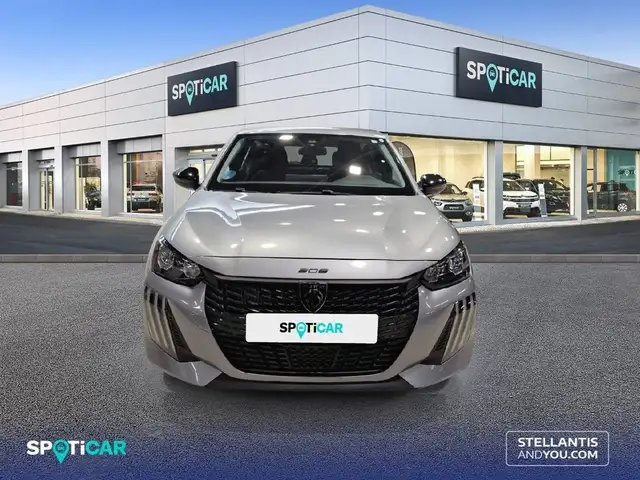 Peugeot 208 view 2