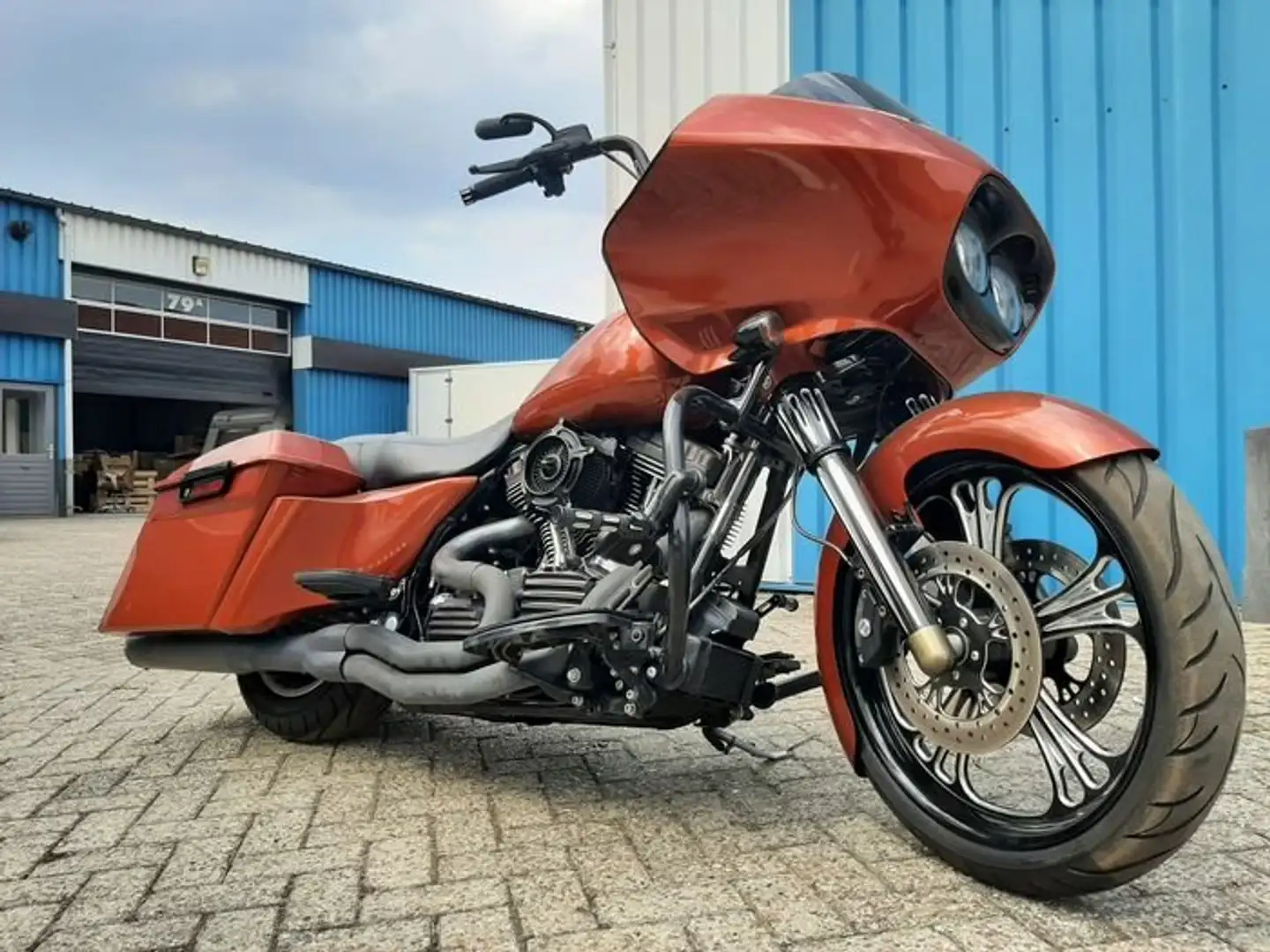 Harley-Davidson Road Glide Red - 1