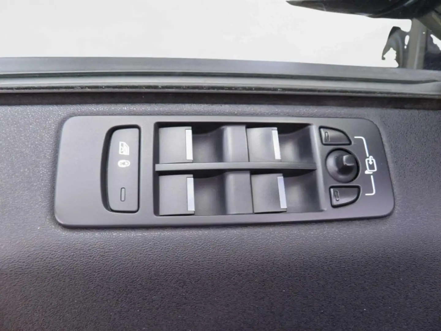 Land Rover Discovery Sport DISCOVERY SPORT 2.0 TD4 150CV PURE AUTOMATICO Blu/Azzurro - 2