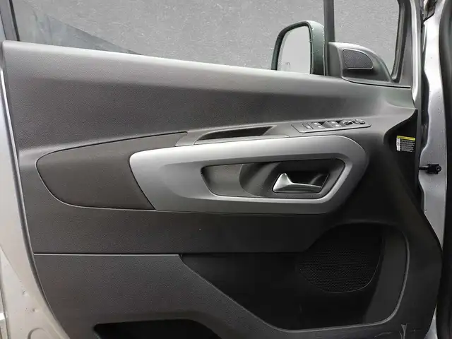 Citroen Berlingo view 5
