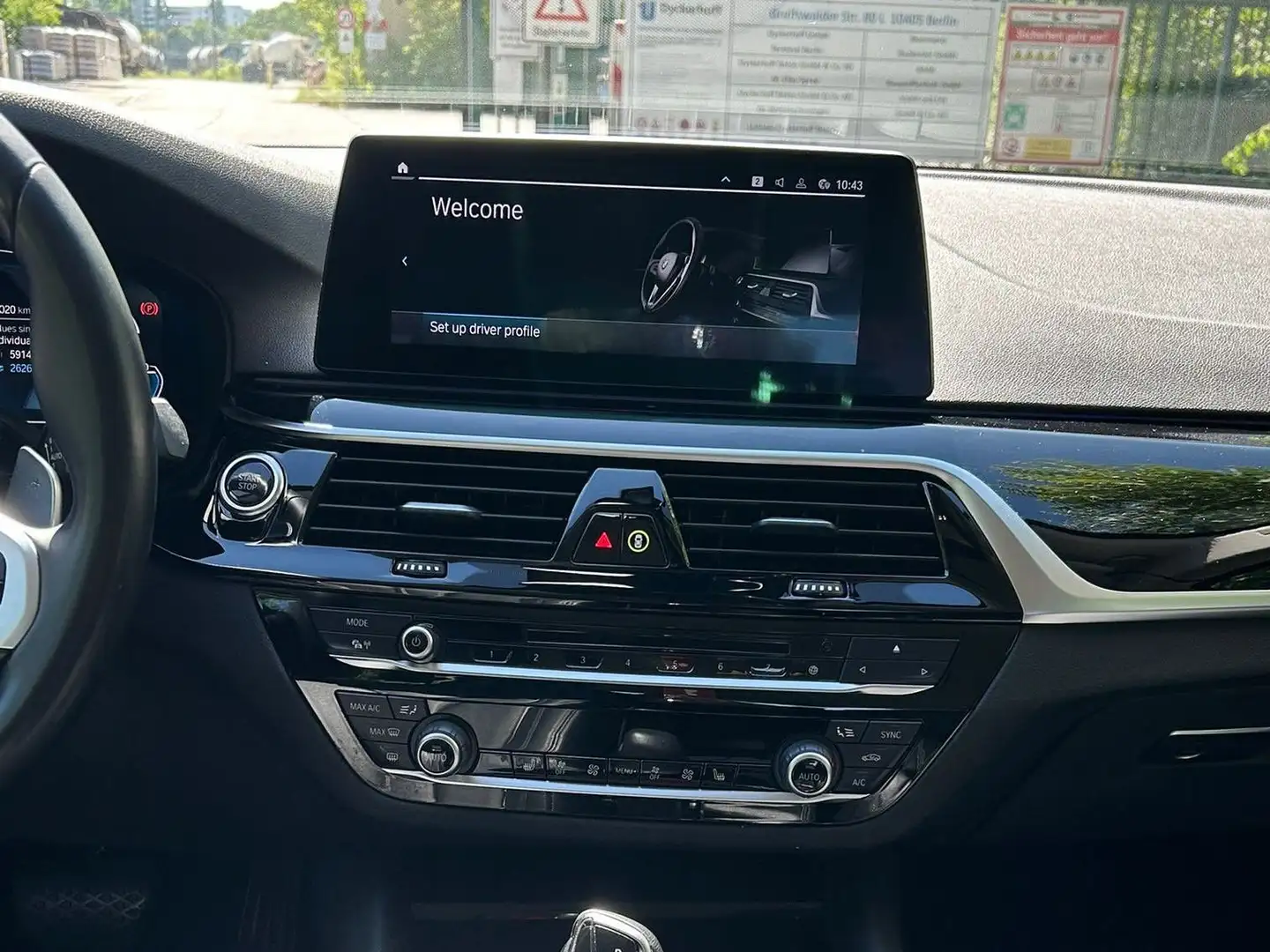 BMW 530 530E IPERFORMANCE LIMOUSINE - 2