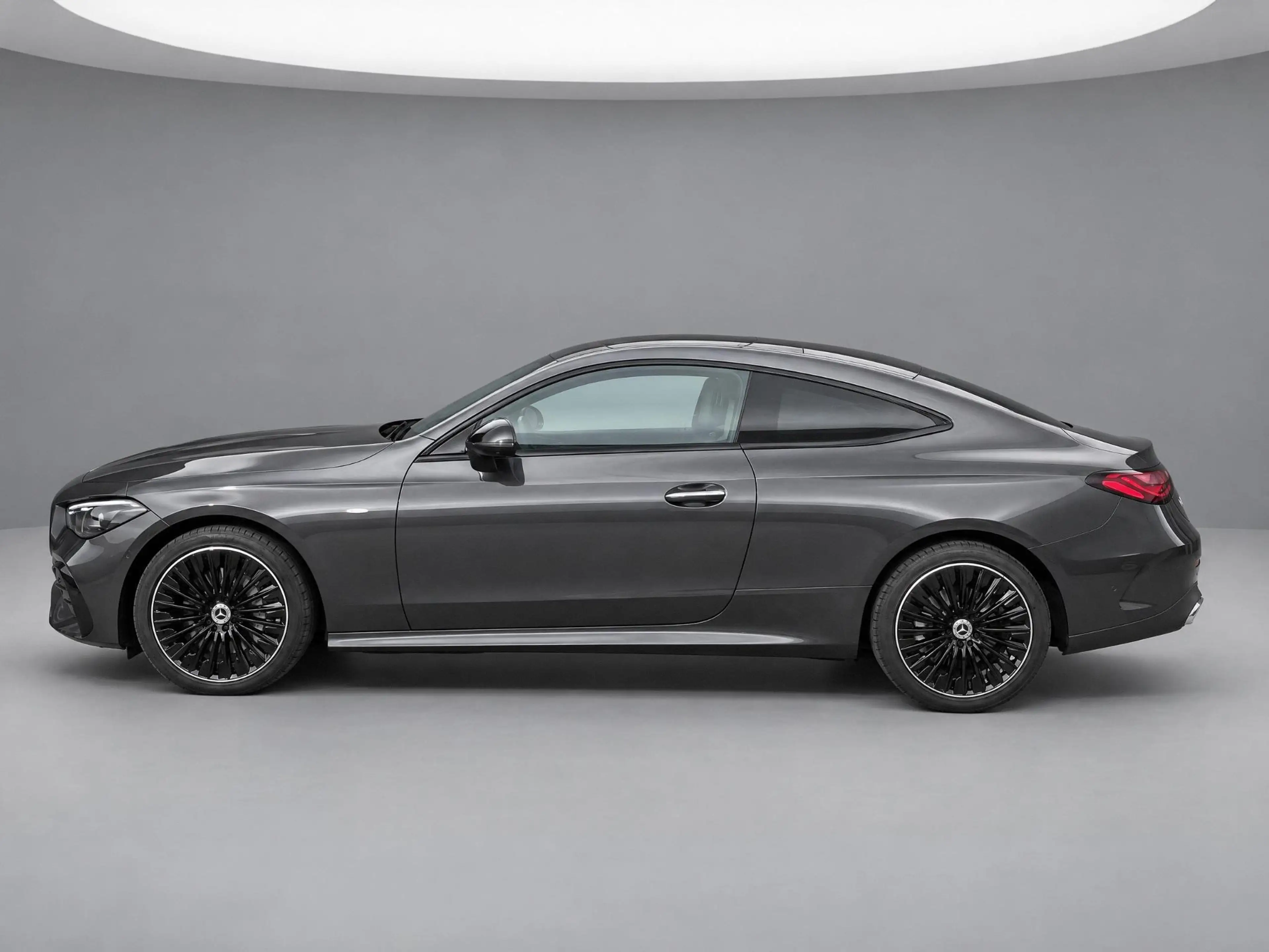 Mercedes-Benz CLE 300 Coupé e AMG Line — photo 5