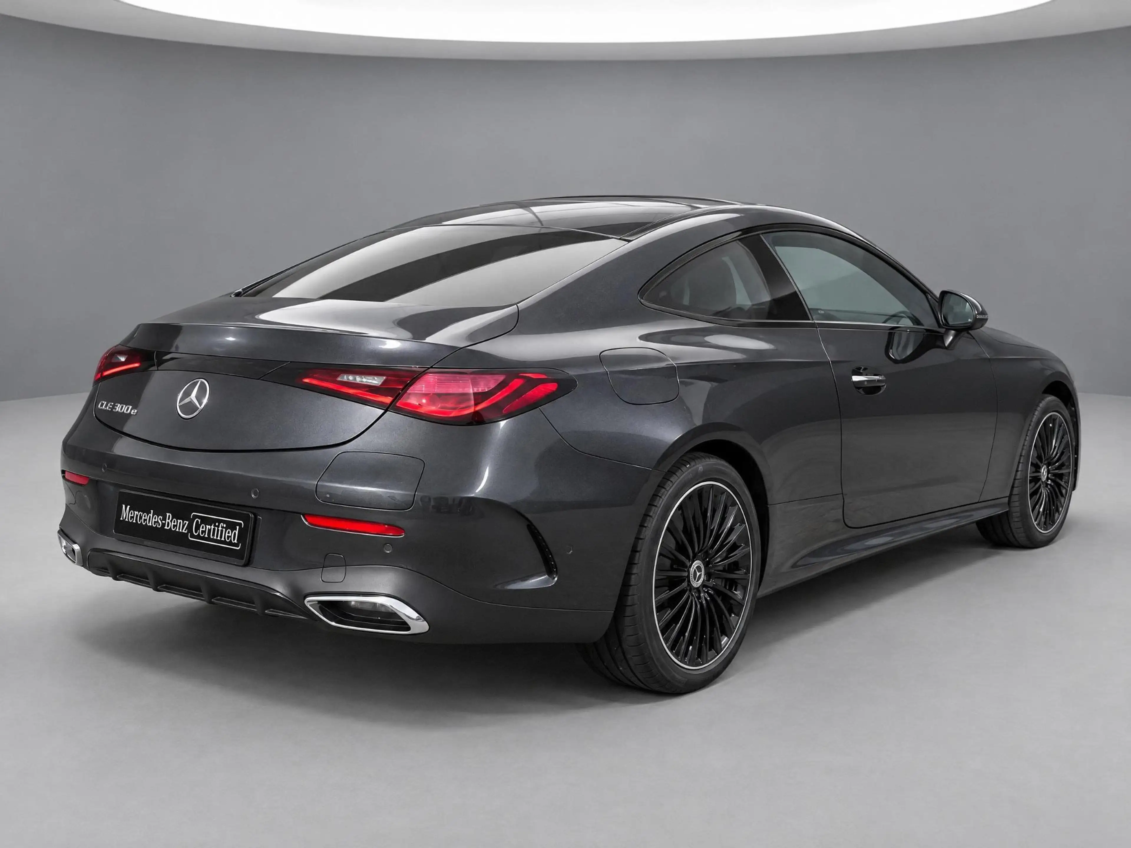 Mercedes-Benz CLE 300 Coupé e AMG Line — photo 11
