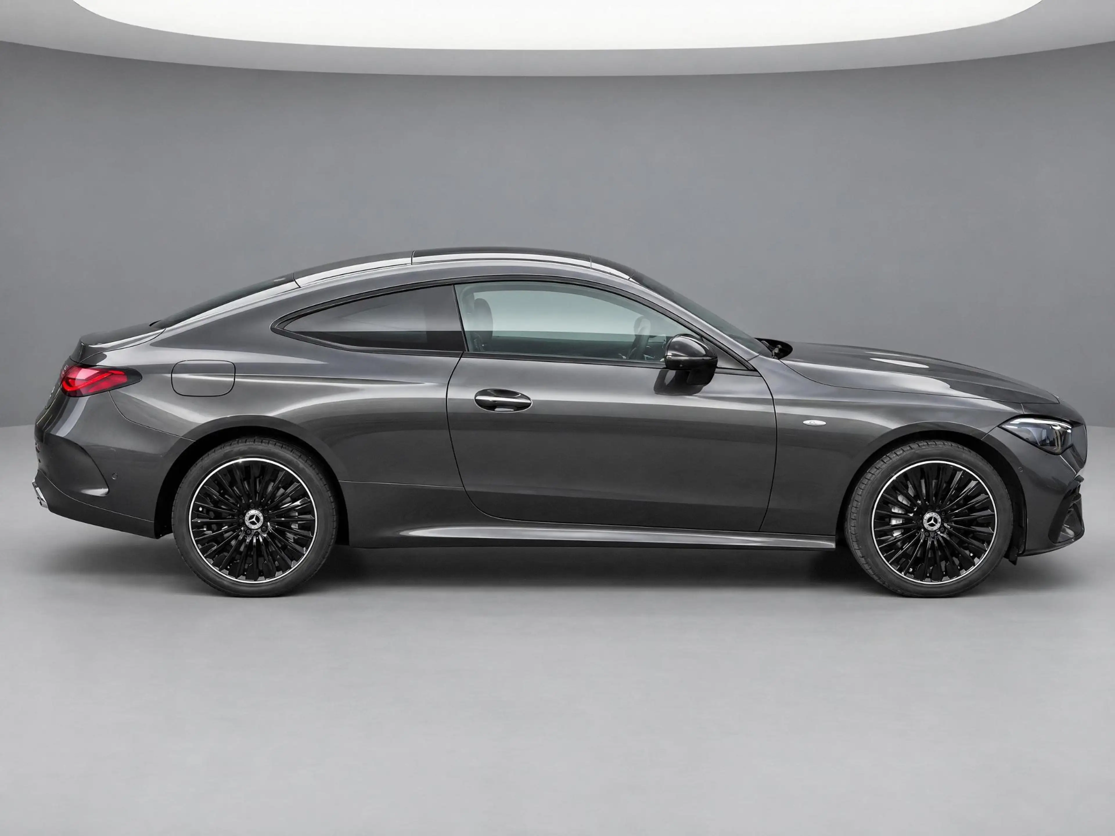 Mercedes-Benz CLE 300 Coupé e AMG Line — photo 12