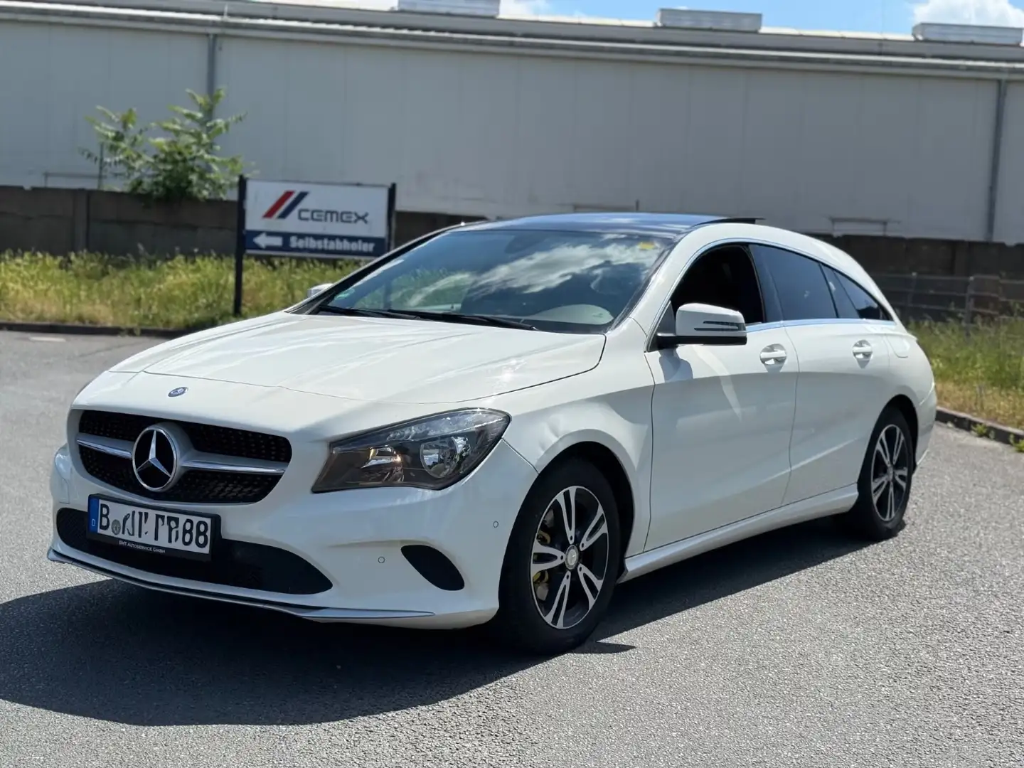 Mercedes-Benz CLA 200 CLA Shooting Brake 200 d 4Matic 7G-DCT AMG Line Beyaz - 1