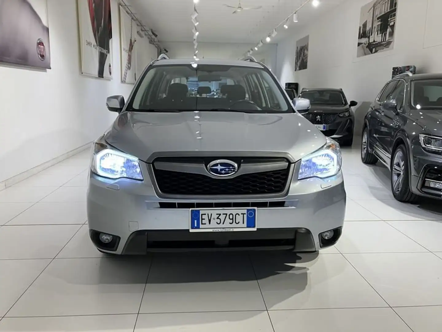 Subaru Forester Forester 2.0D-L Trend 4x4 Silber - 2
