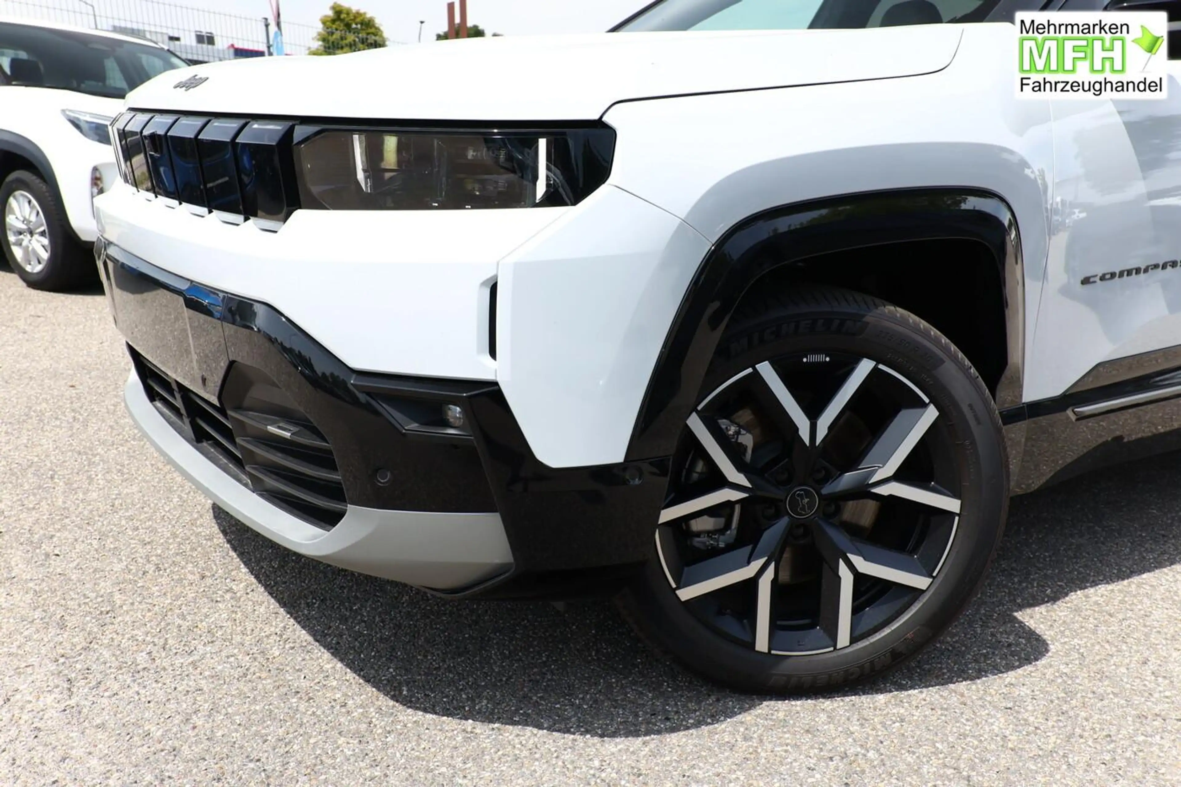 Jeep Compass First Edition 74kWh Nav HUD Focal Matrix 157 kW... — photo 4