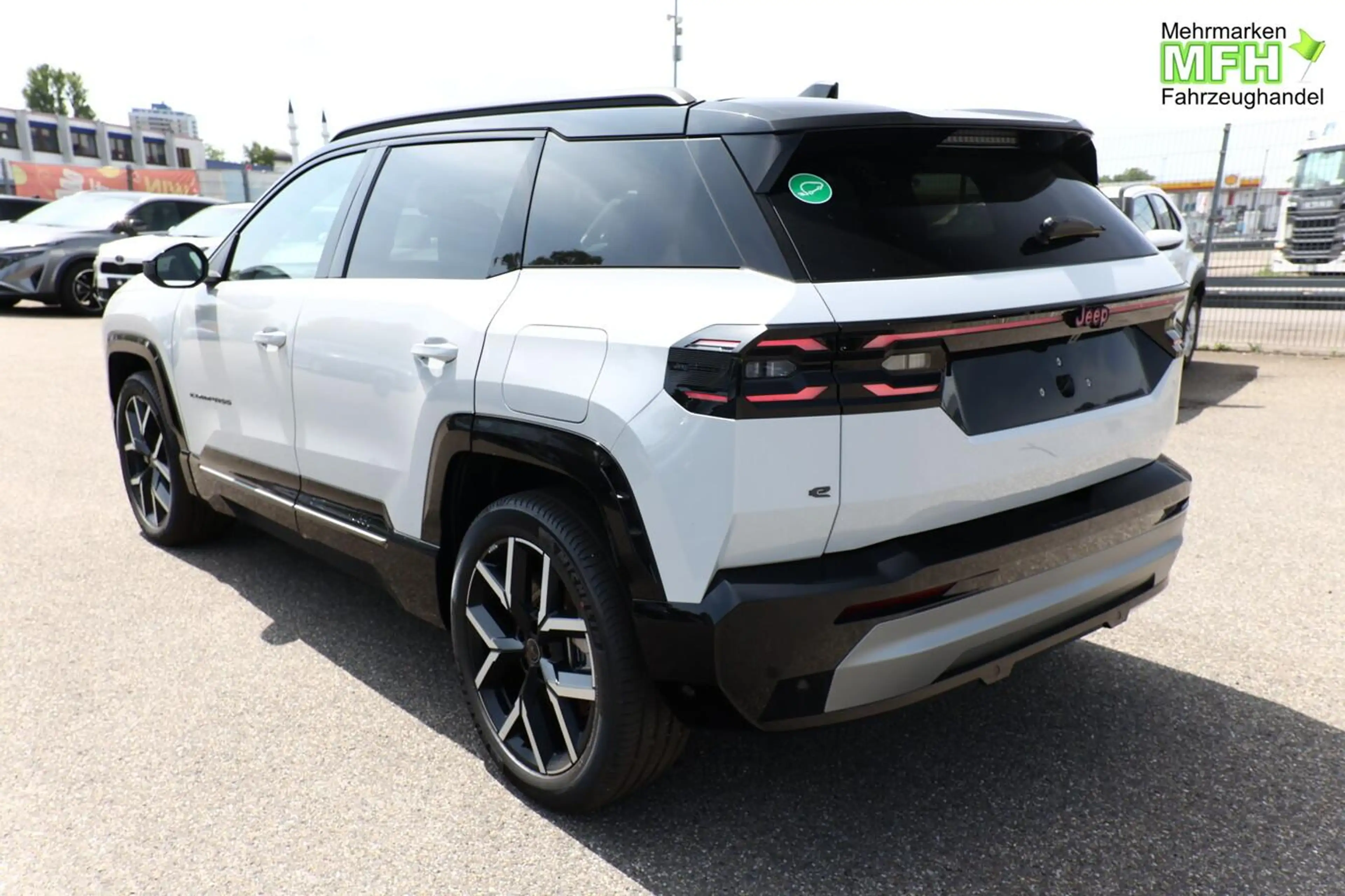 Jeep Compass First Edition 74kWh Nav HUD Focal Matrix 157 kW... — photo 3
